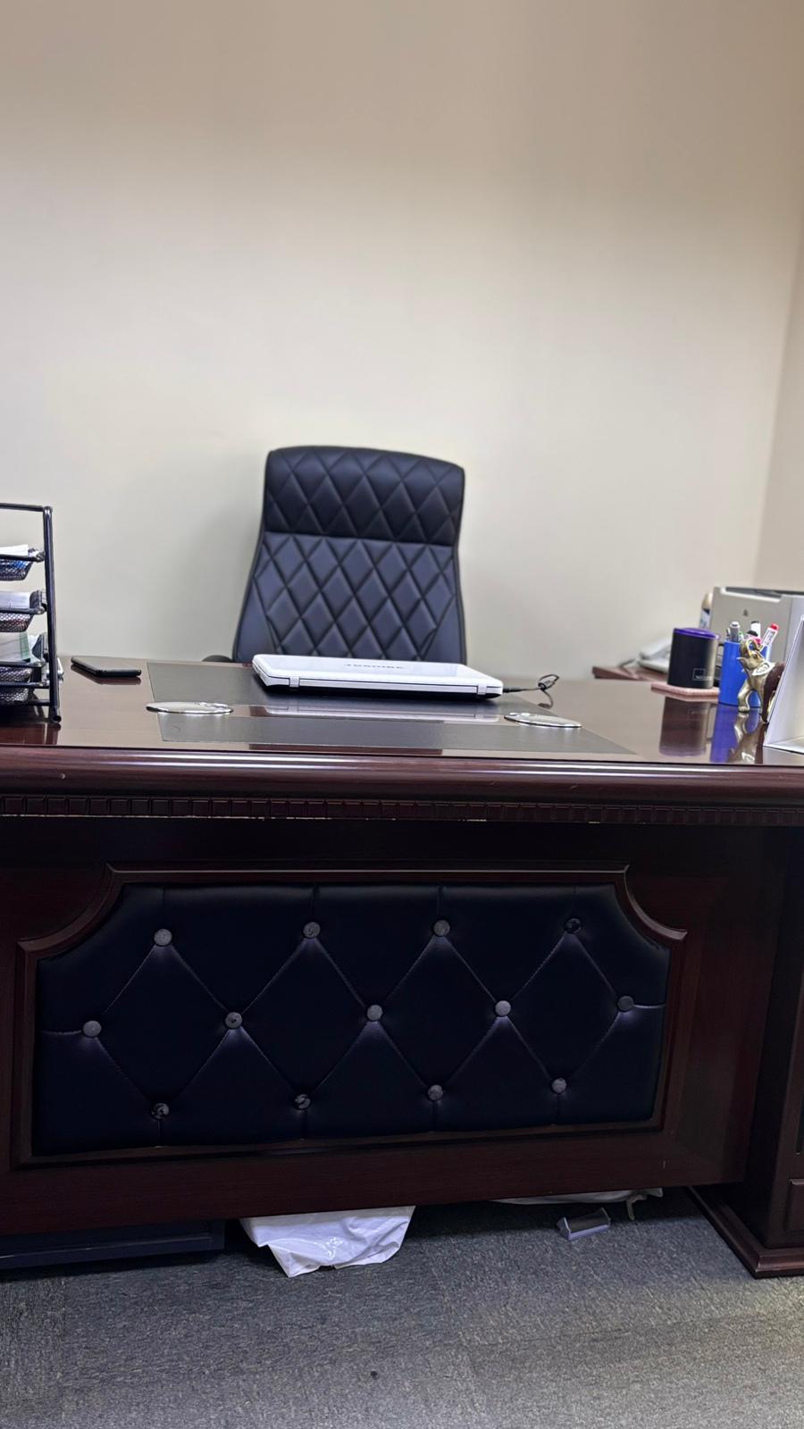 PREMIUM QUALITY OFFICE FURNITURE - Image 2