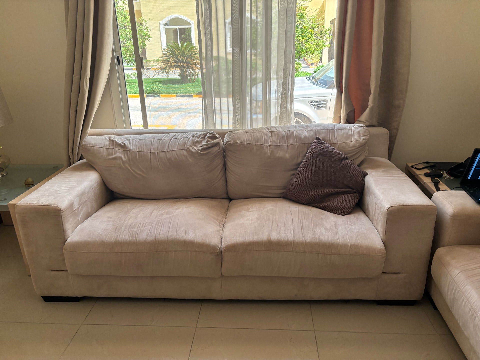 PAN home lounge & dining room set - Image 3