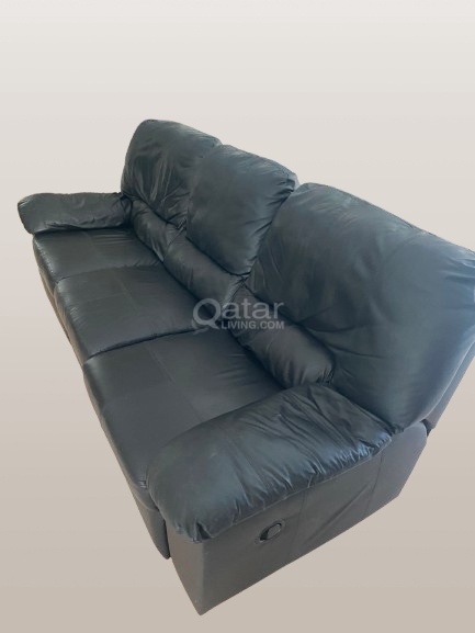 Leather recliner 3 seater in perfect condition - Image 4