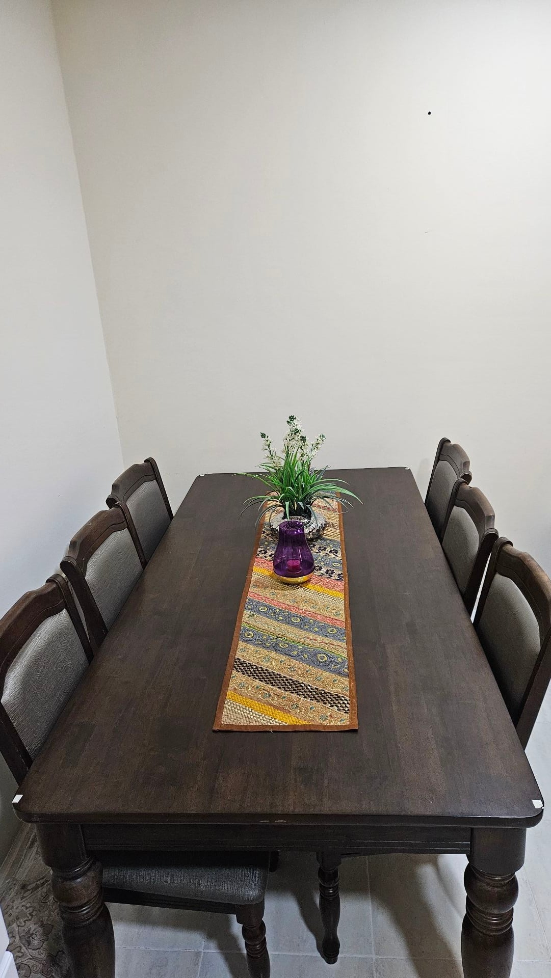 Dining Table 6 seater - Image 4