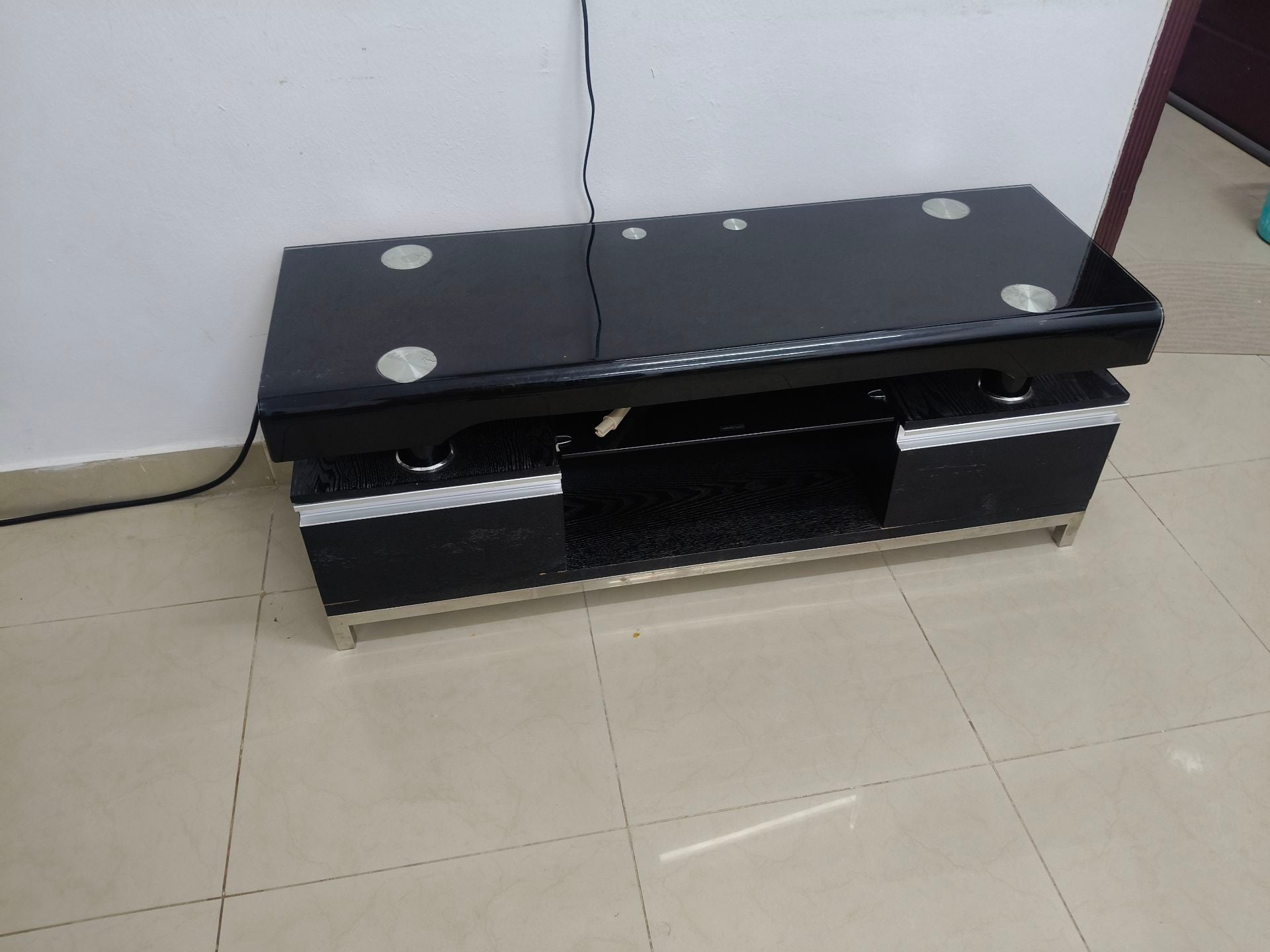 Glass table  - Image 3
