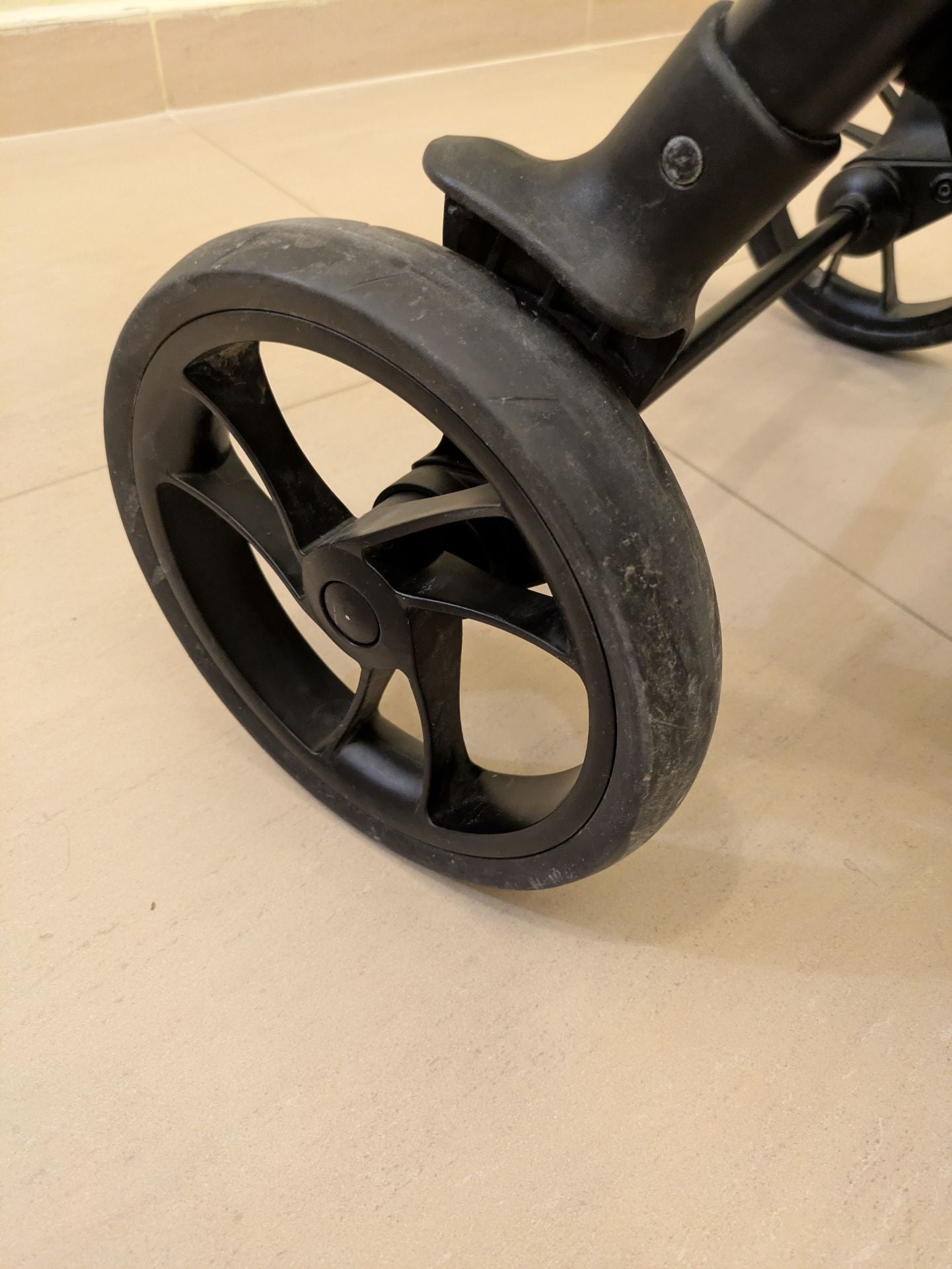 Used Baby Stroller - Comfortable and Reliable - Image 8