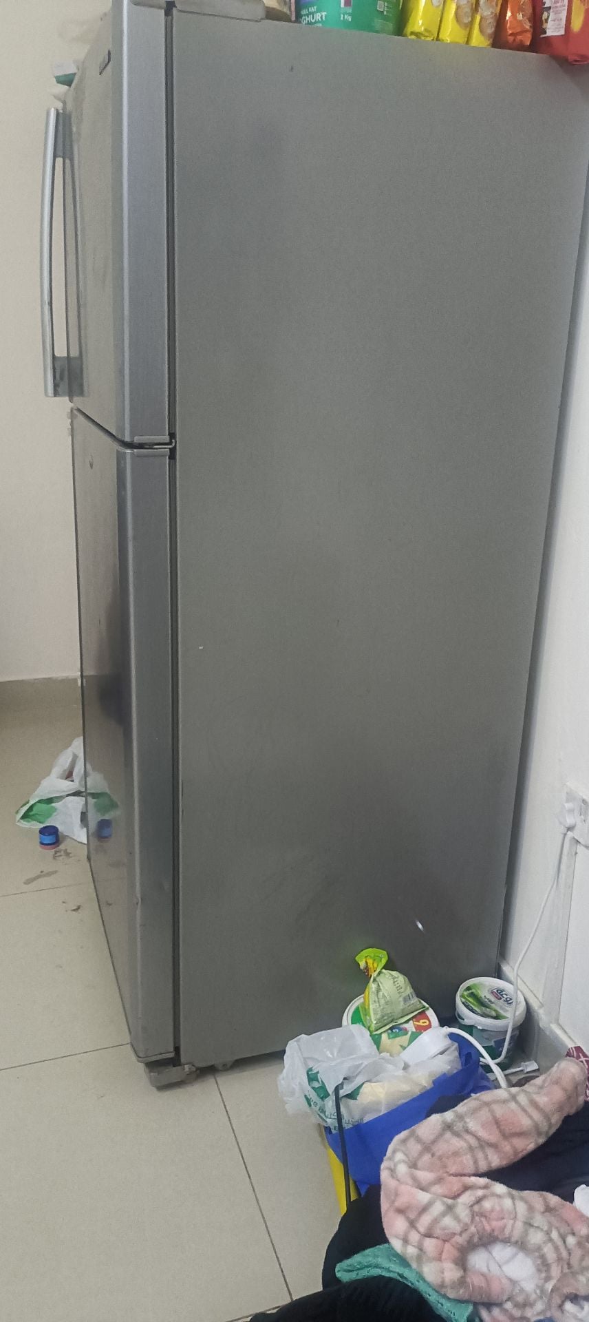 Double door big fridge of 670 lts. - Image 2