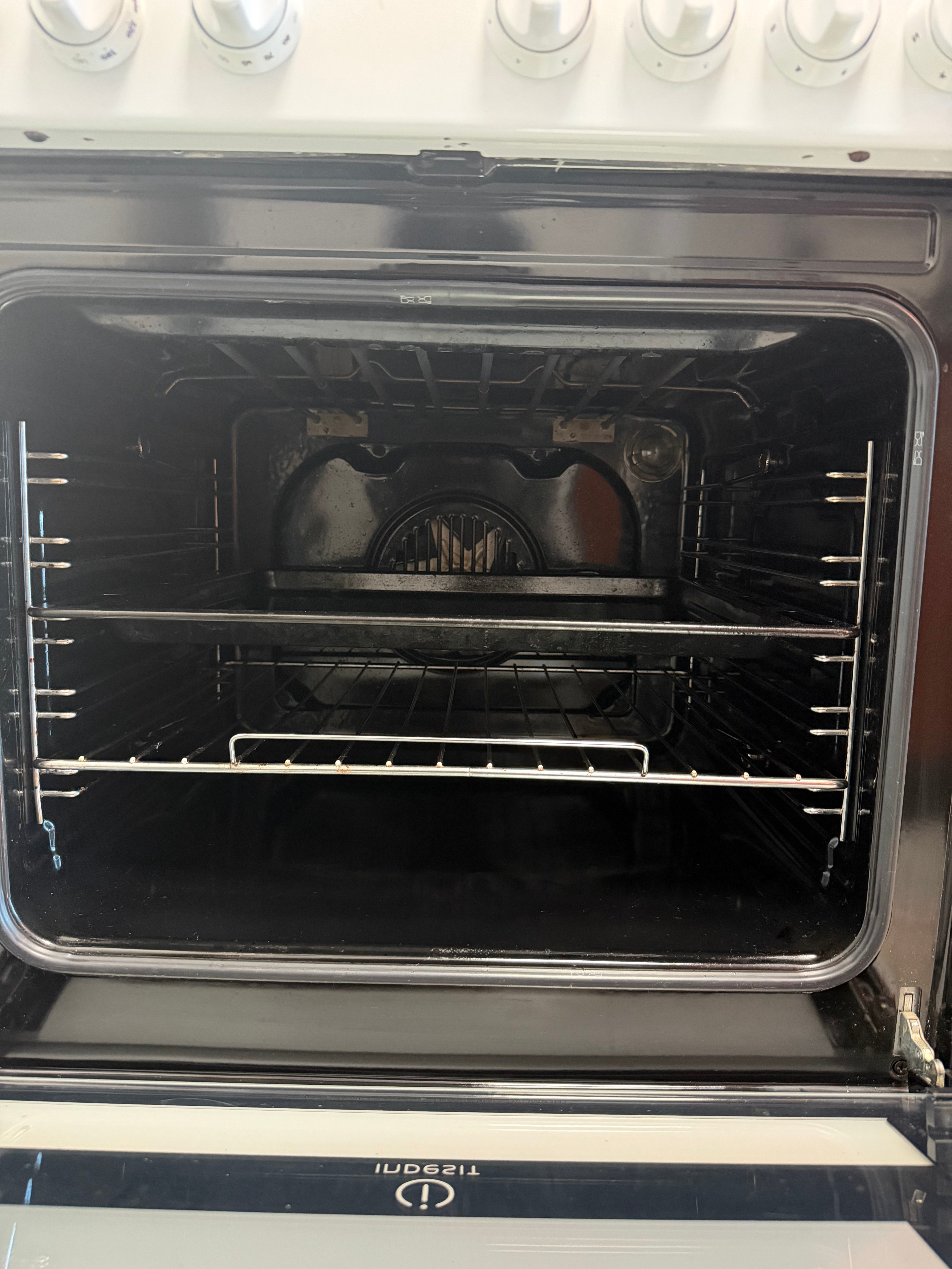 MOVING OUT SALE - INDESIT ELECTRIC STOVE OVEN - Image 2