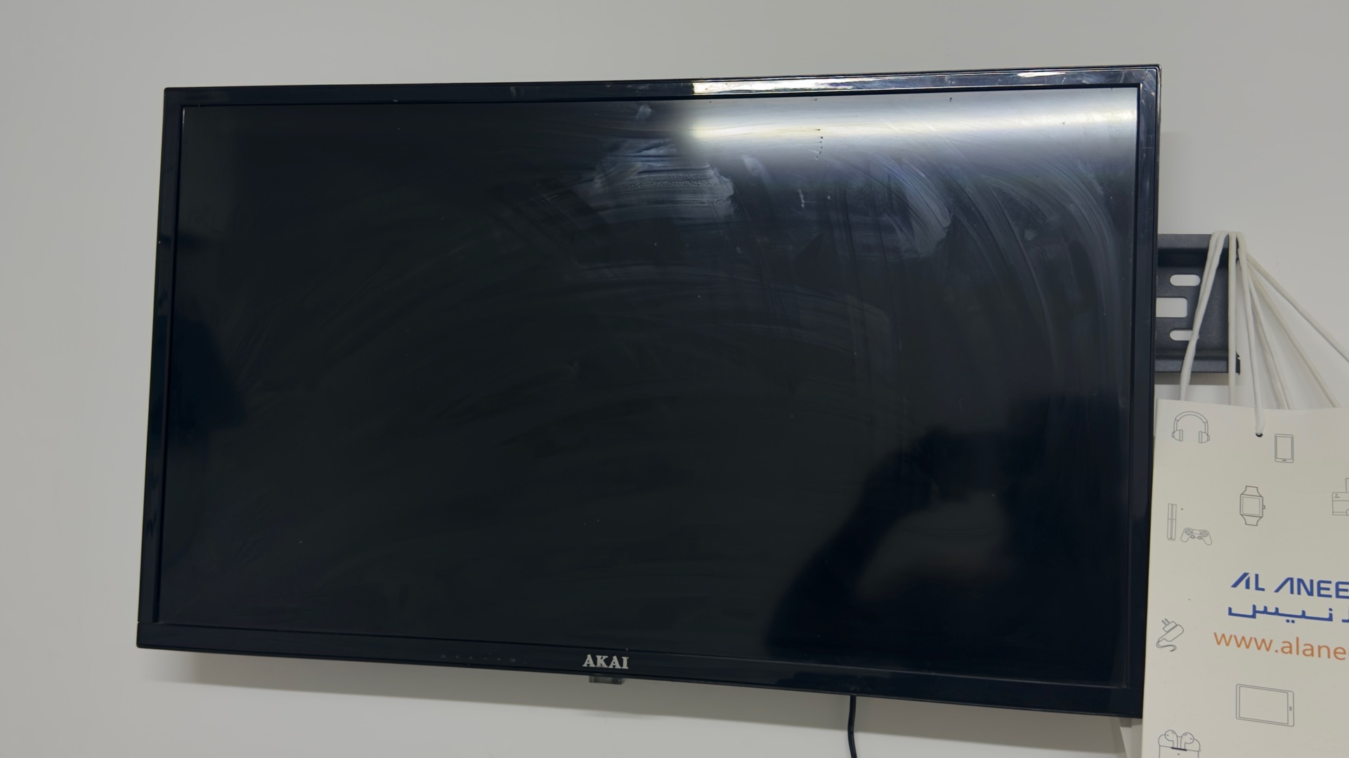 Akai 32” TV for Sale - Image 1