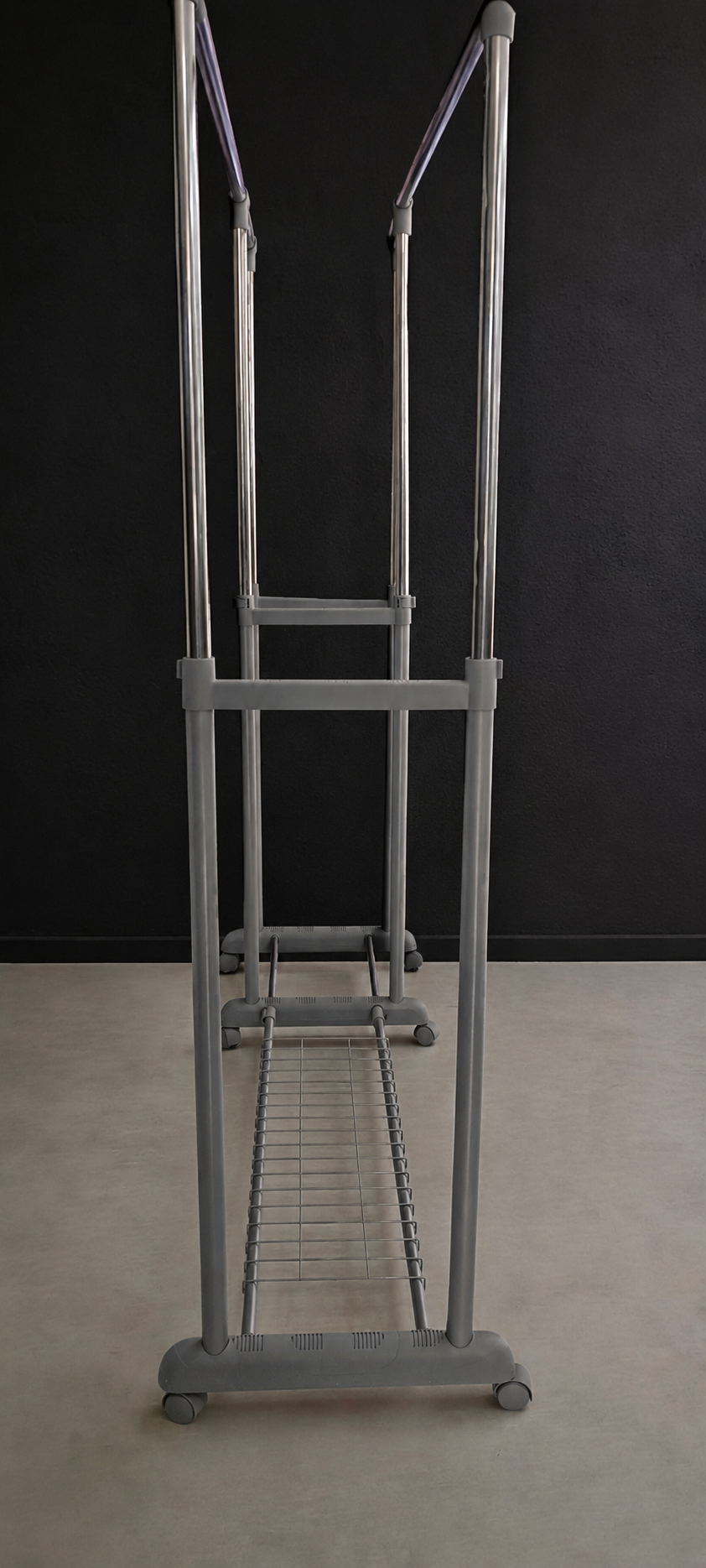 Clothes racks  - Image 4
