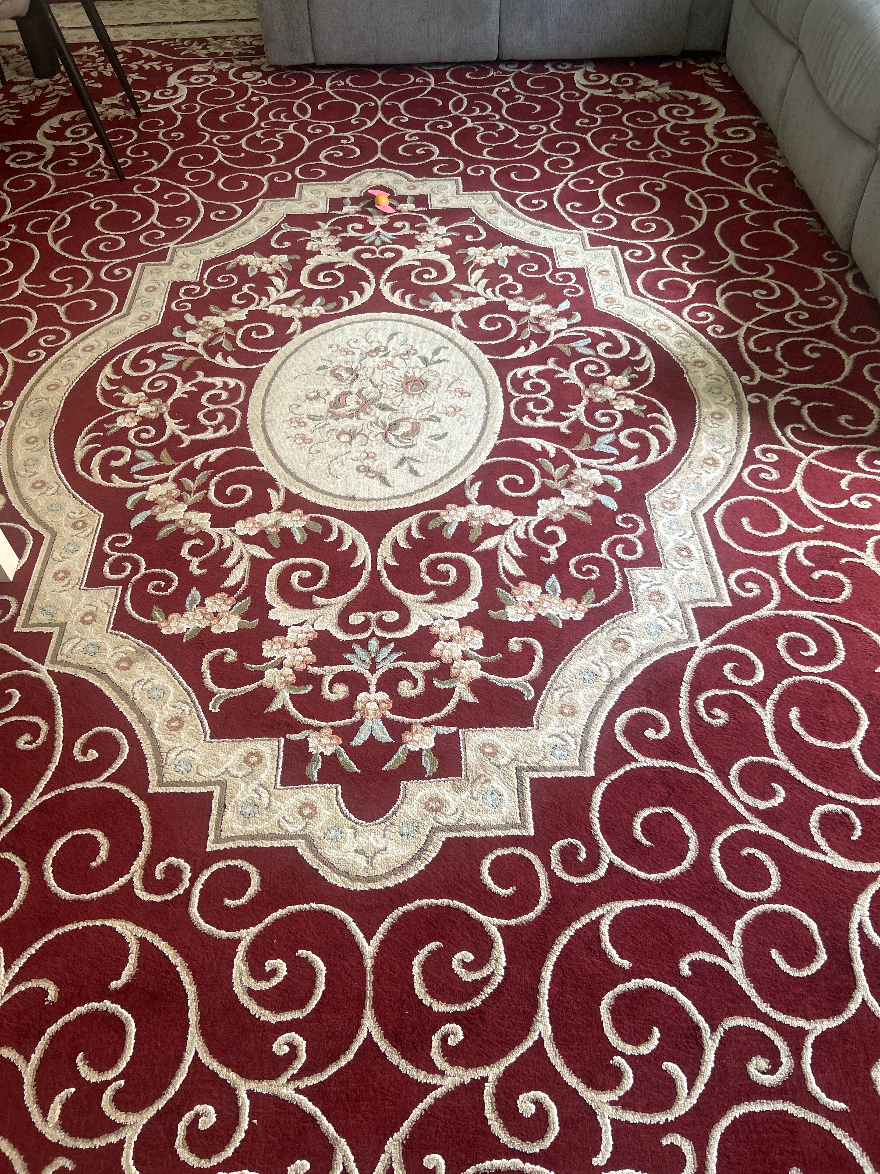 CARPET IN GOOD CONDITION - Image 2