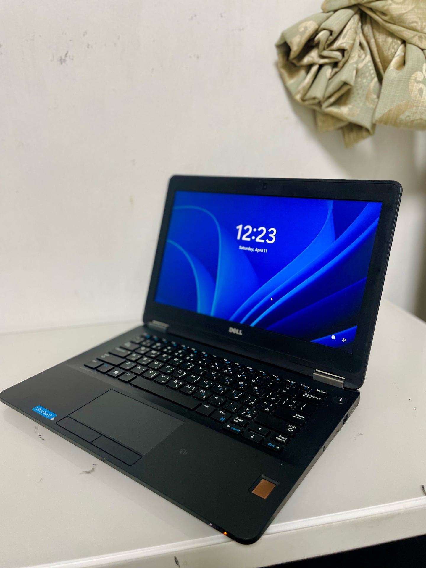 DELL LATITUDE E7270 i7 A+ Condition  - Image 3