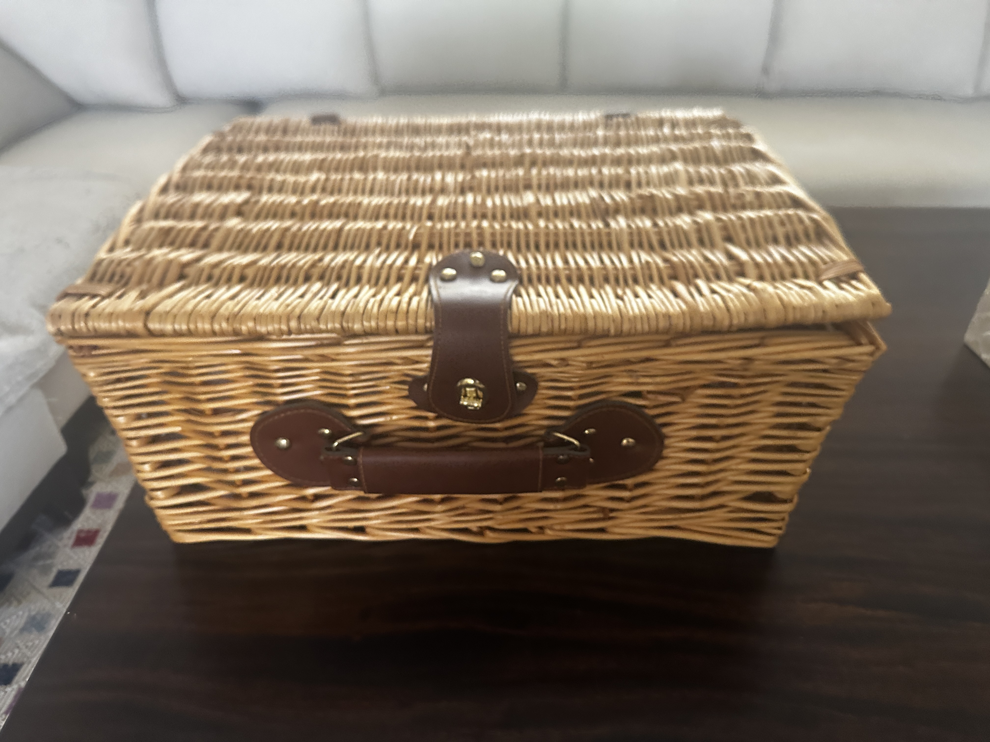 Picnic basket - Image 1