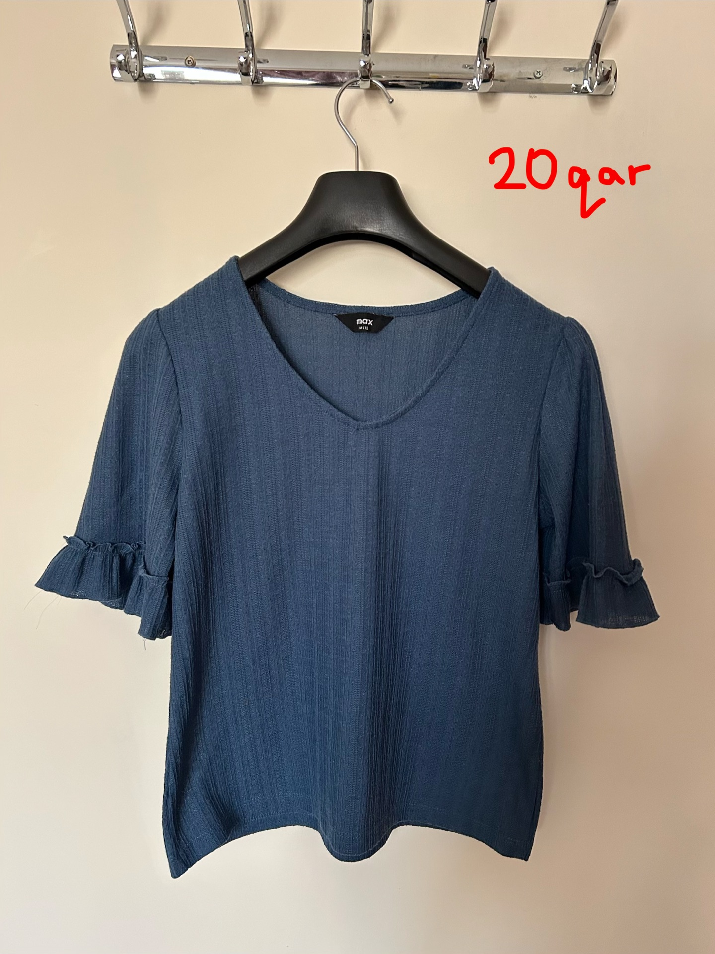 Blouses and T-shirts - Image 3