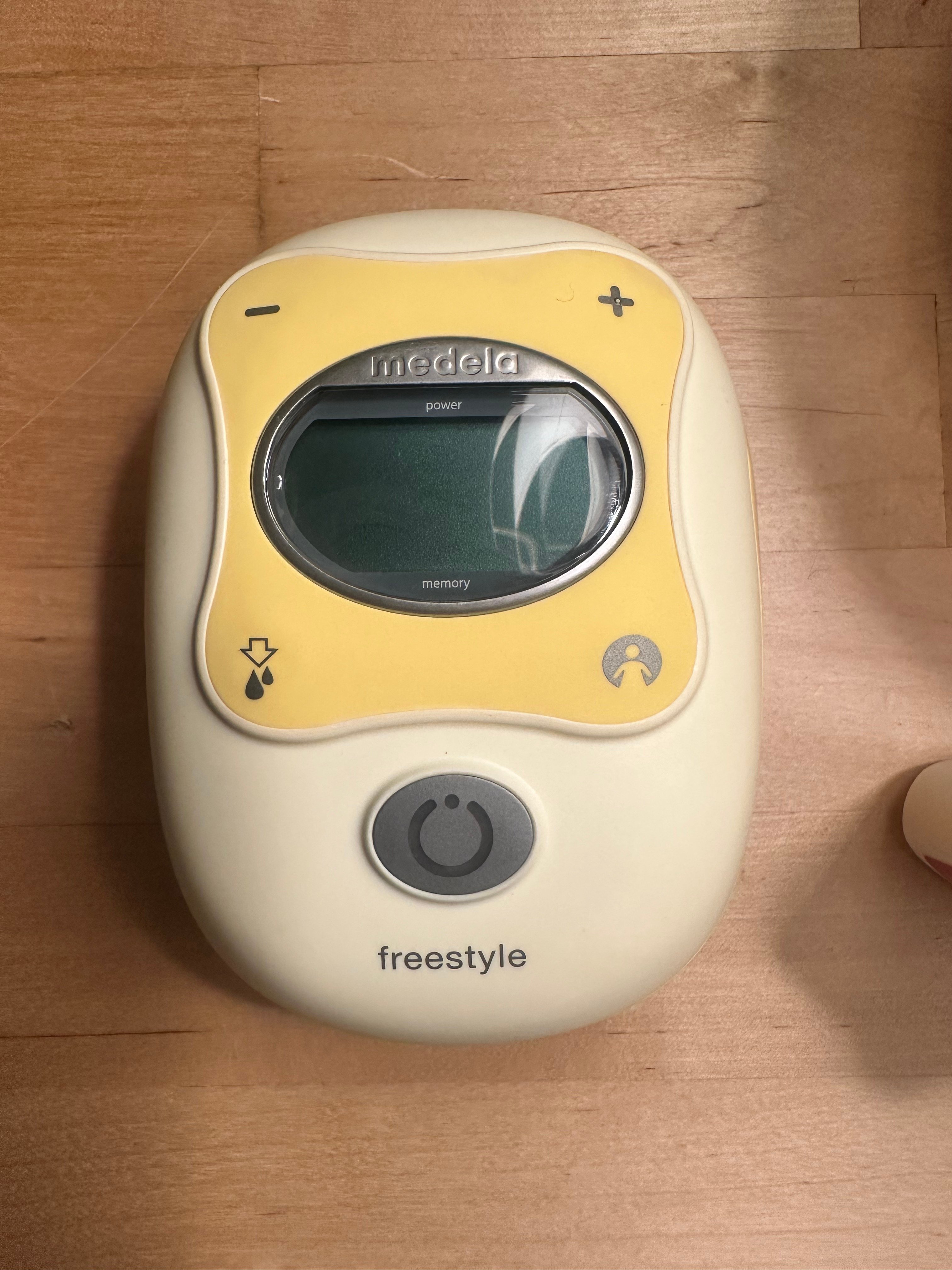 Medela FreeStyle Breast Pump - Image 2