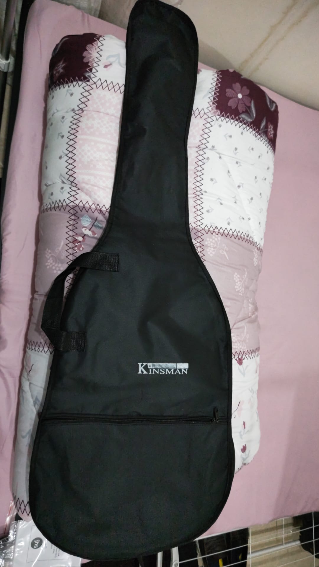 Left handed bass guitar brand new never been used with bag - Image 1