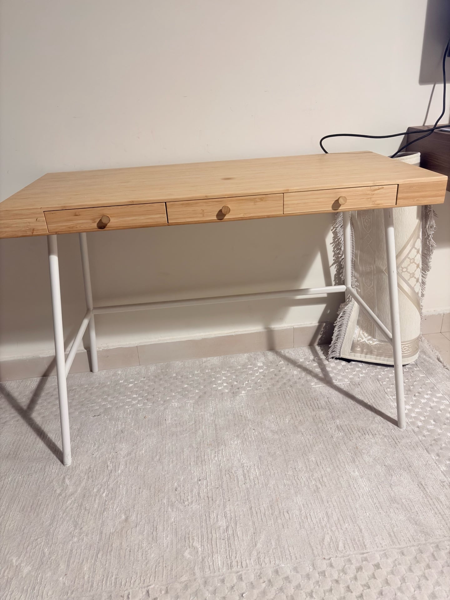 Office table  - Image 2