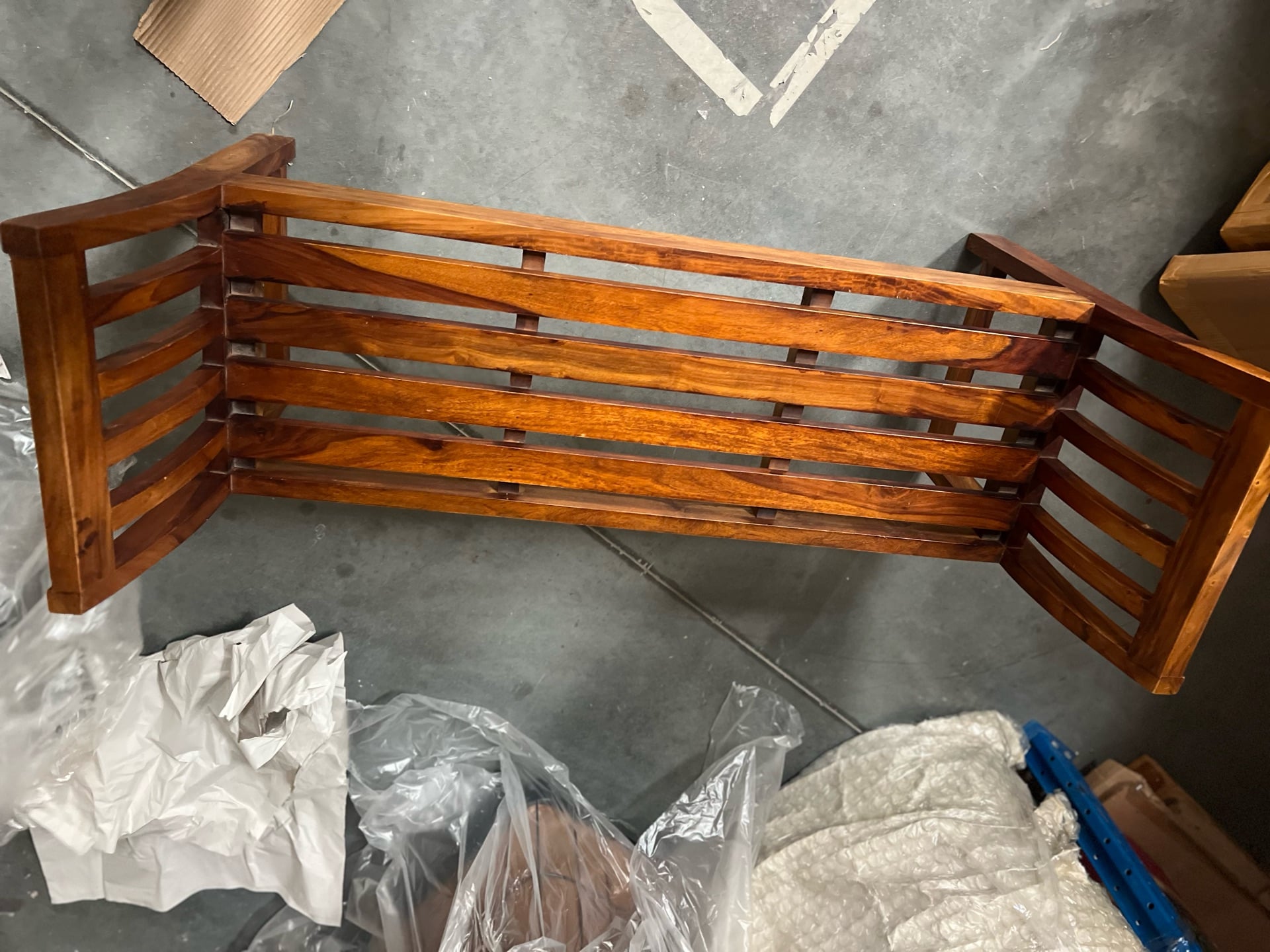 Bench with cushions  - Image 5