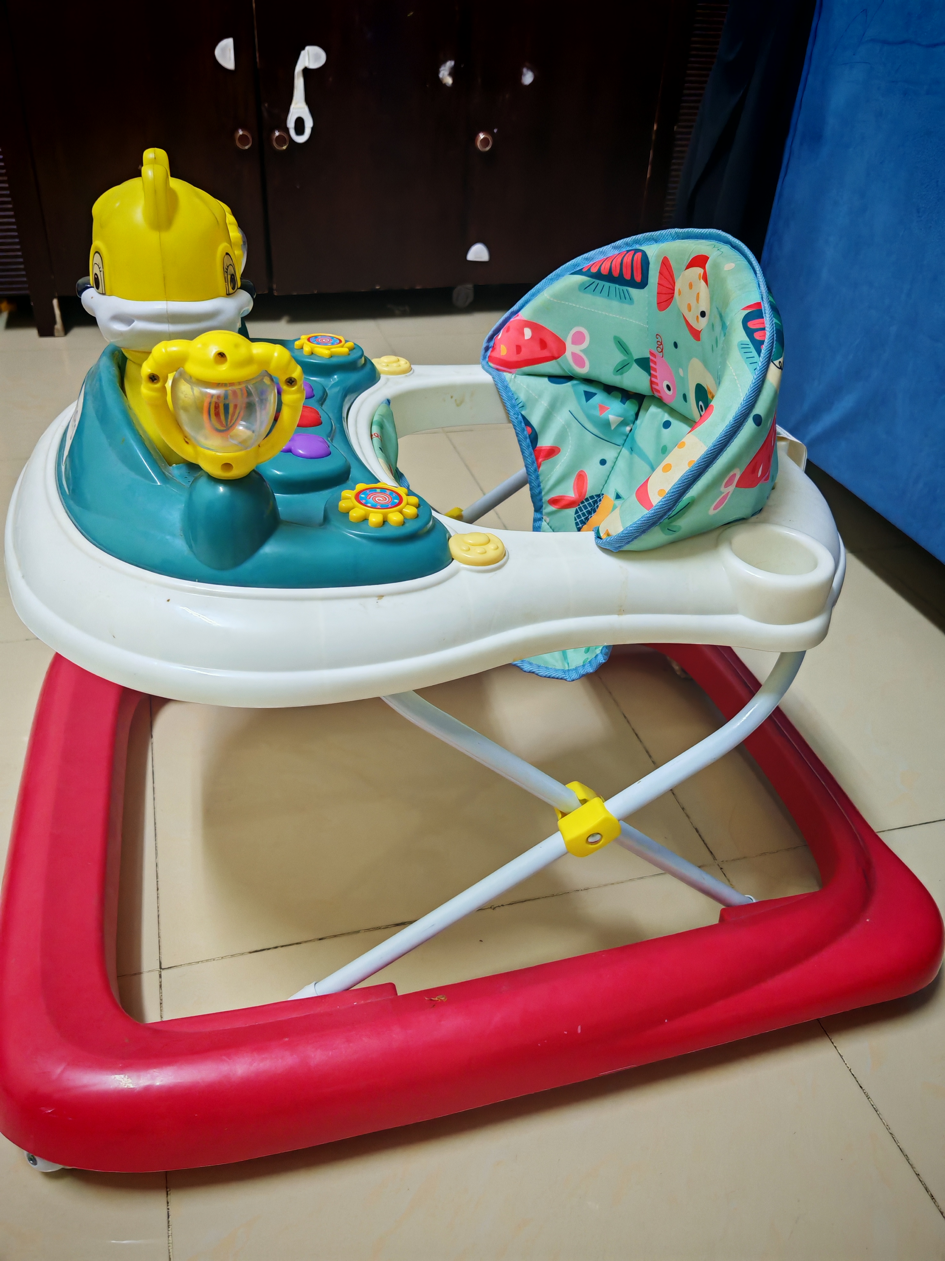Baby Walker – Juniors Brand – Good Condition - Image 3