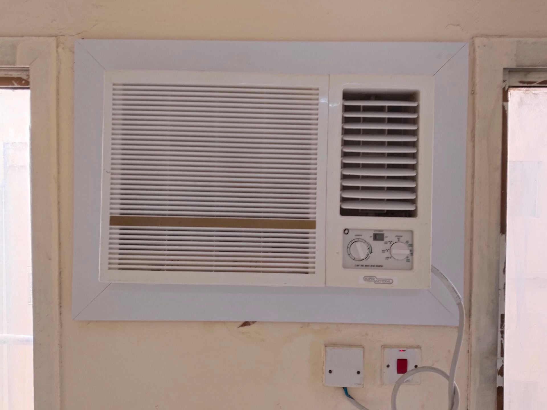 window AC for sale Dua Qatar - Image 4