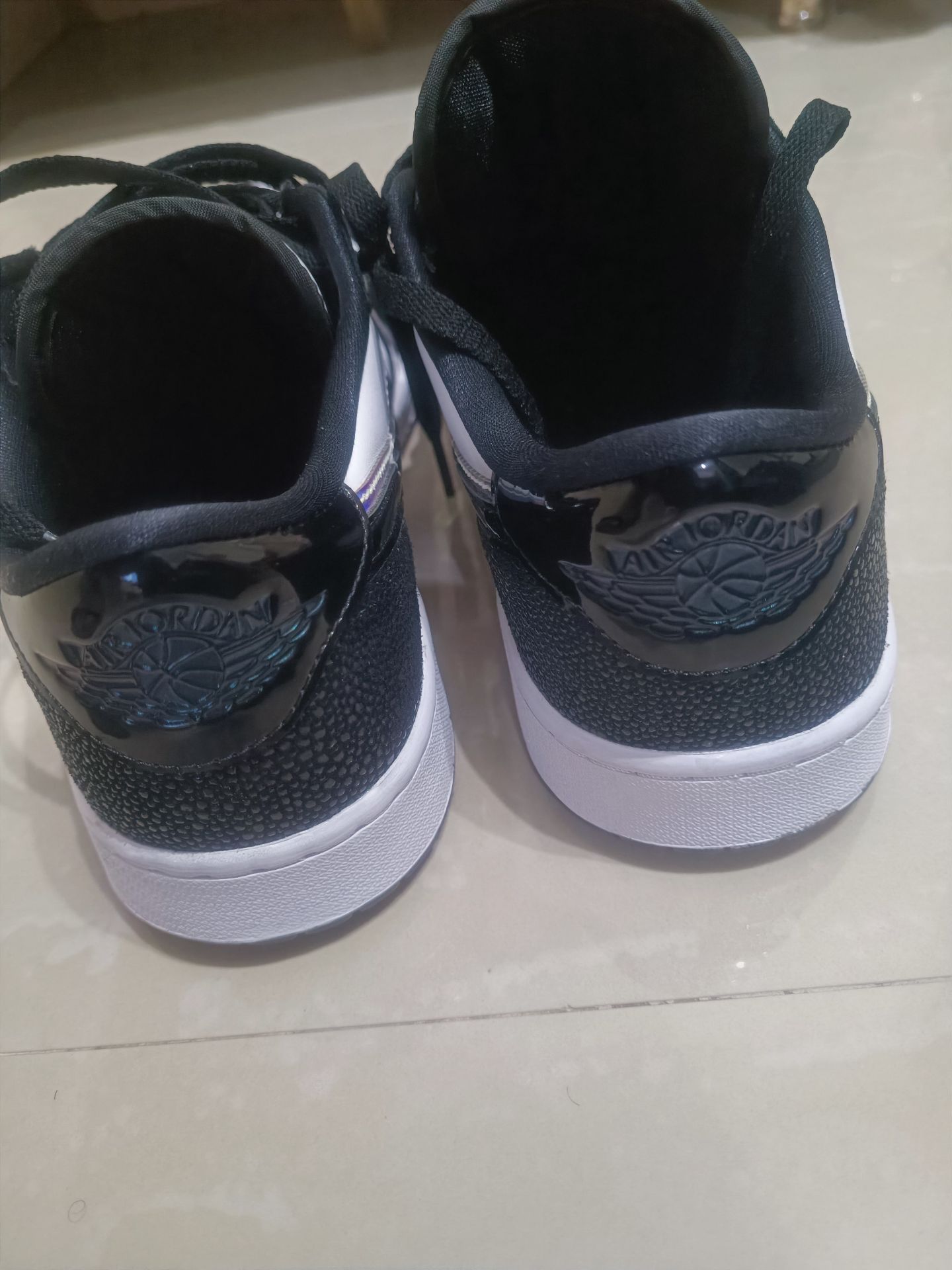 Nike Air Jordan like new bought from the USA - Image 2