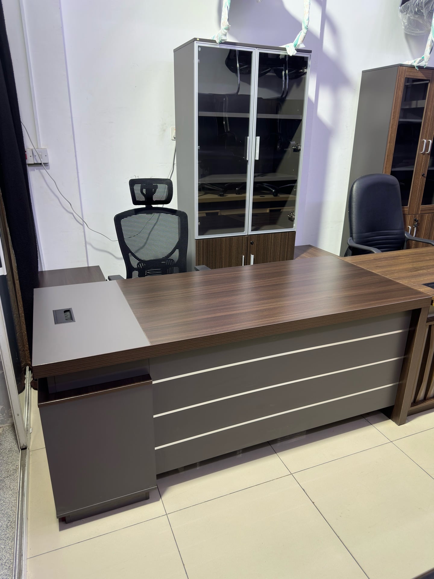 Modern Executive Desk Sale - Image 3