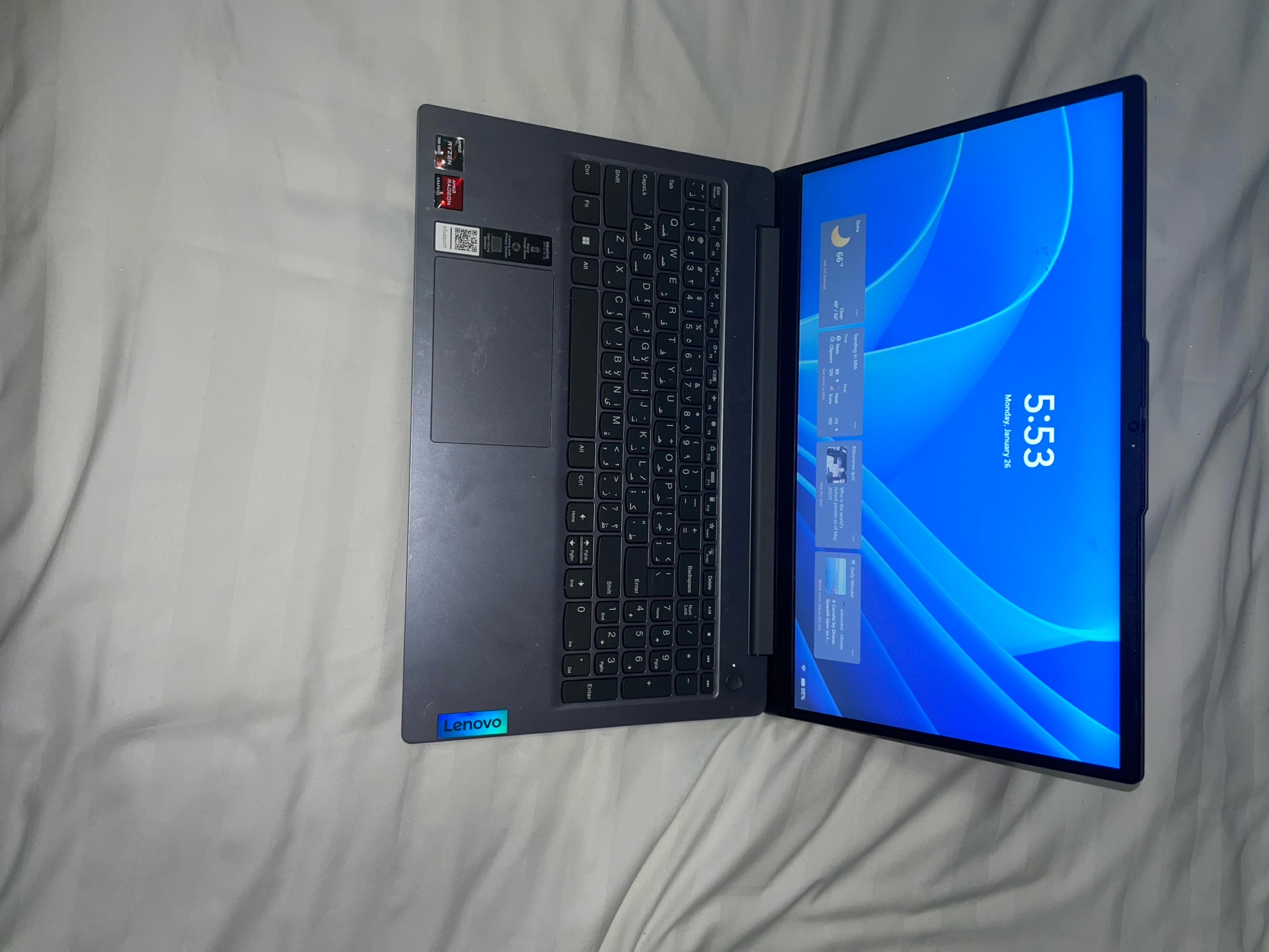 Lenovo IdeaPad Slim 3 (8GB RAM) (477SSD) STILL UNDER WARRANTY - Image 1