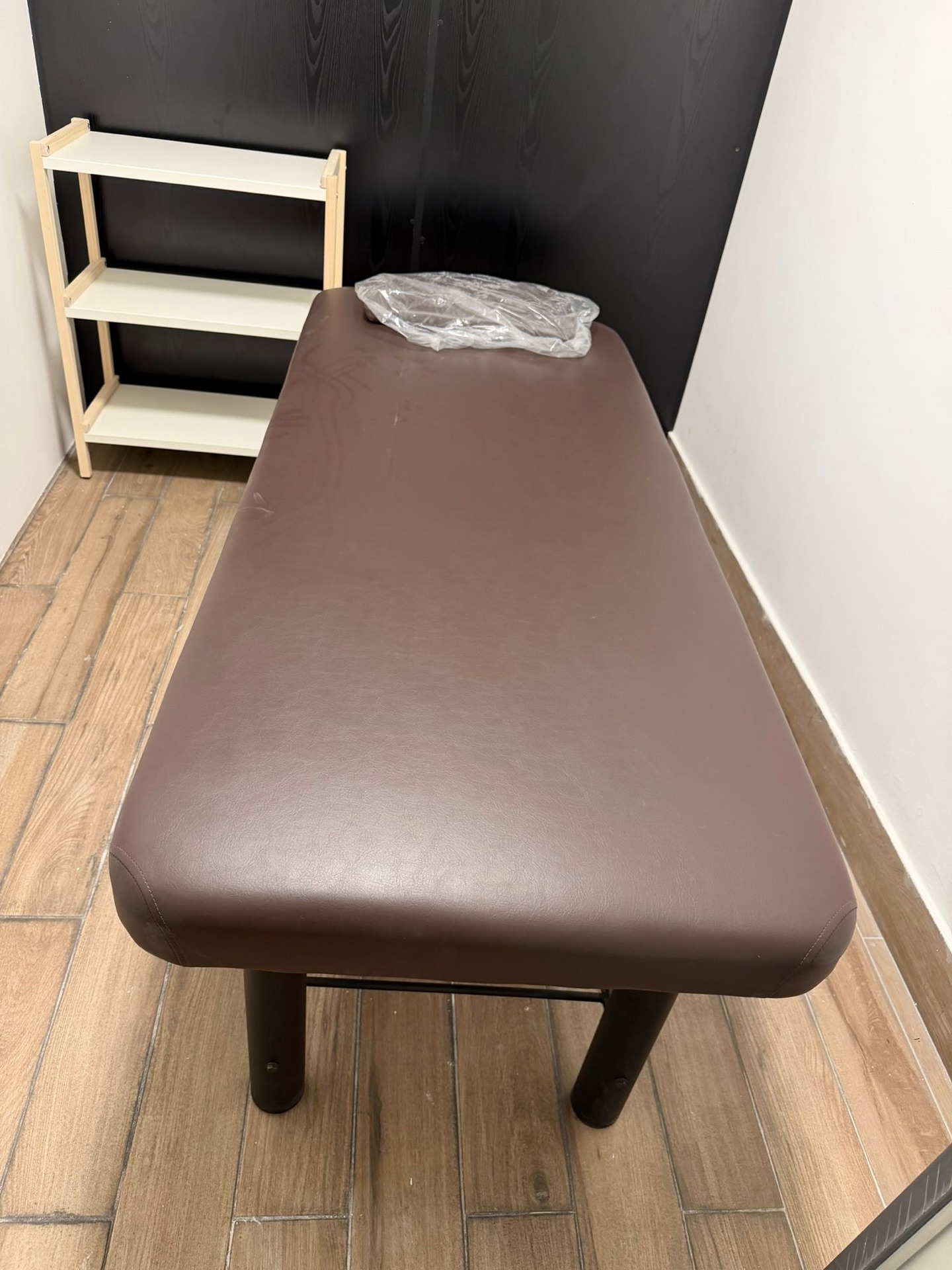 Massage bed for sale( new one) - Image 4