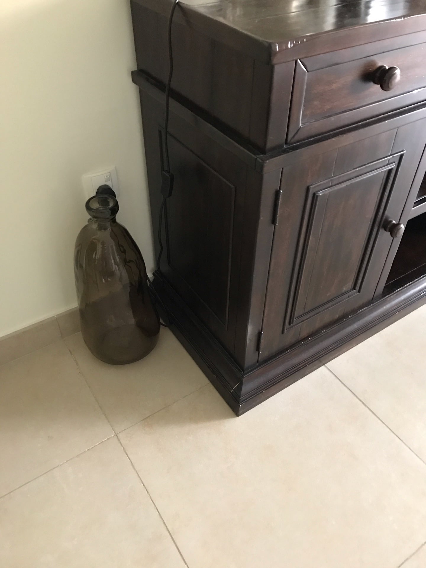 High quality Cupboard  - Image 2