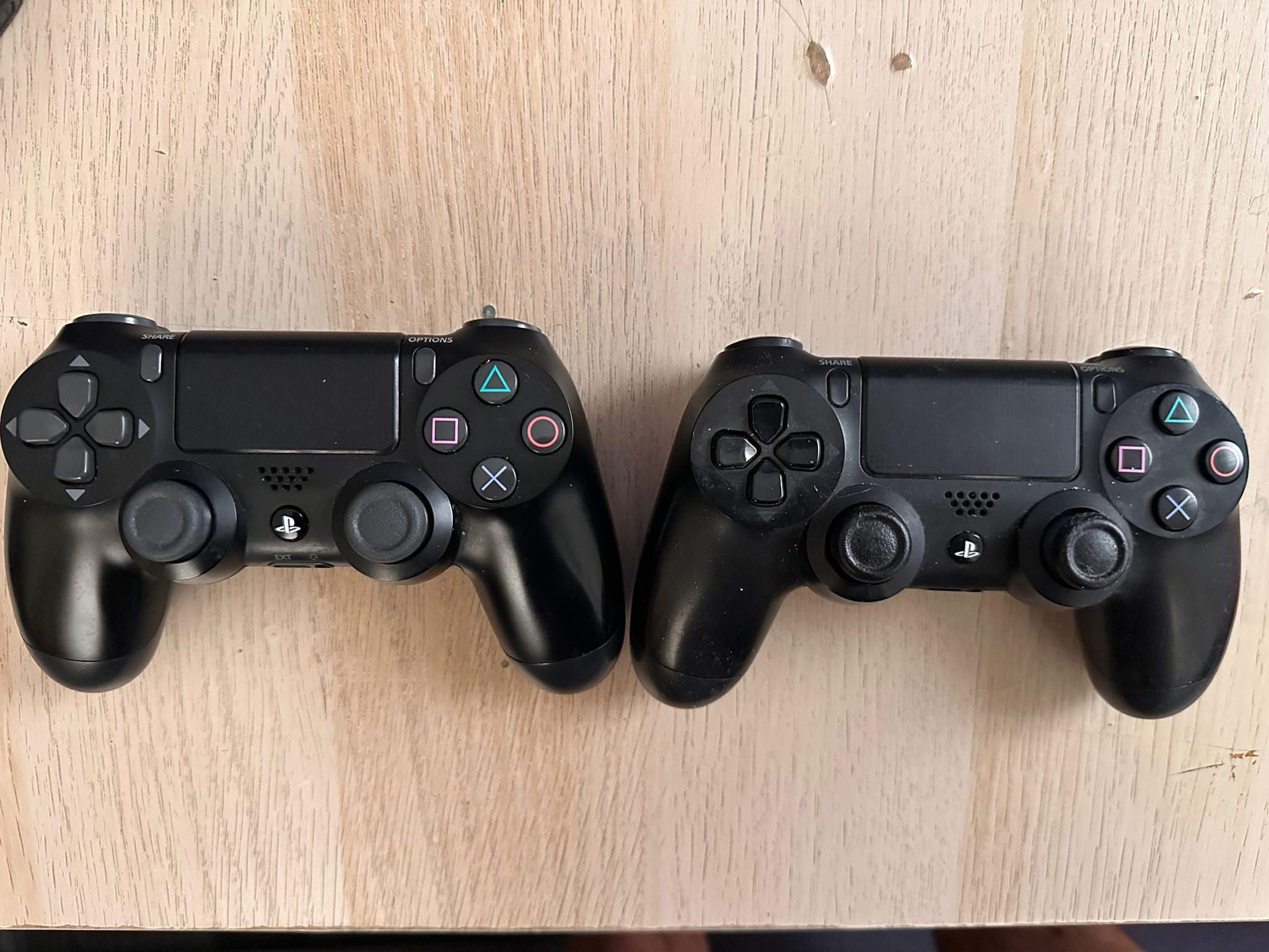 PS4 with Controller - FIFA 22 Qatar Wordcup Version + GTA 5 - Image 2