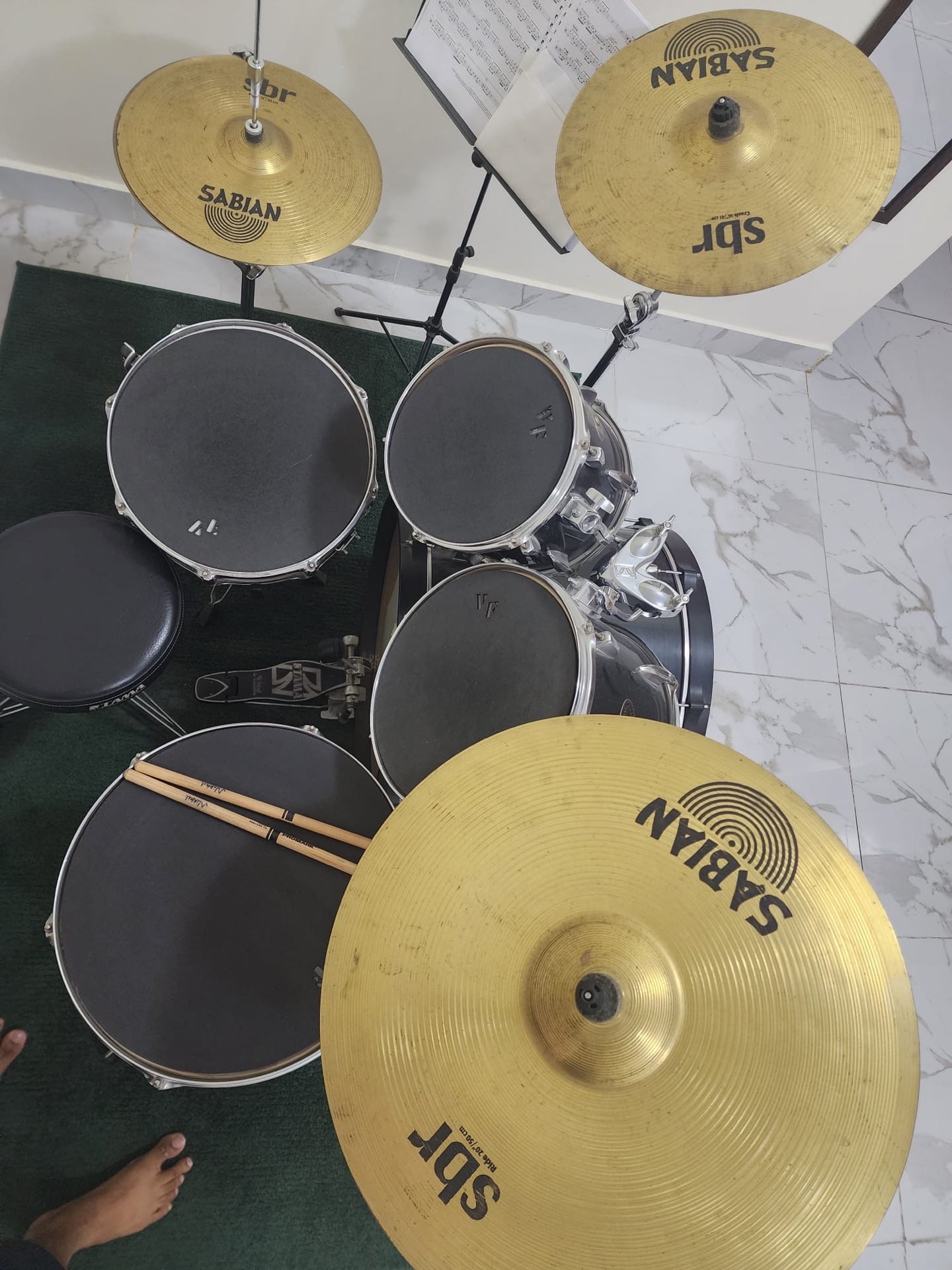 Drum set for sale 3000Qr with noise cancellation pads costing 999Qr - Image 2