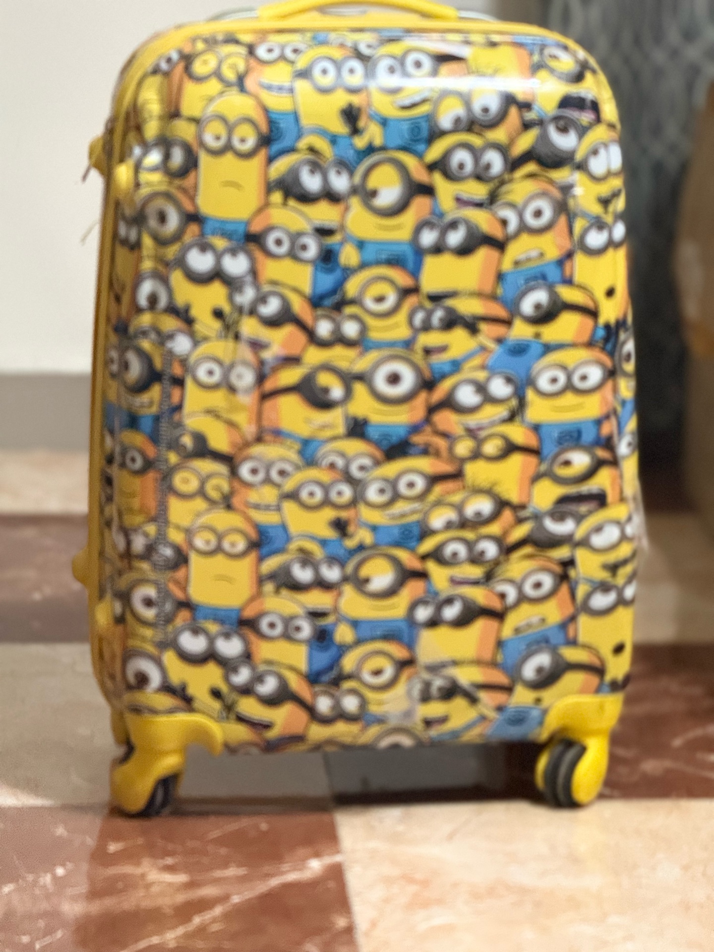 Medium size trolley bag for kids  - Image 2