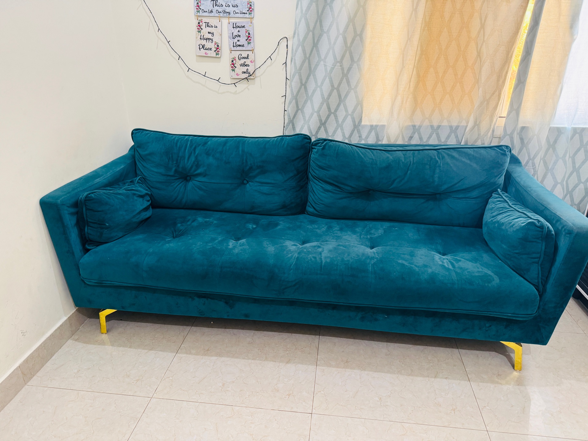 Home Centre Stylish sofa for sale. - Image 3