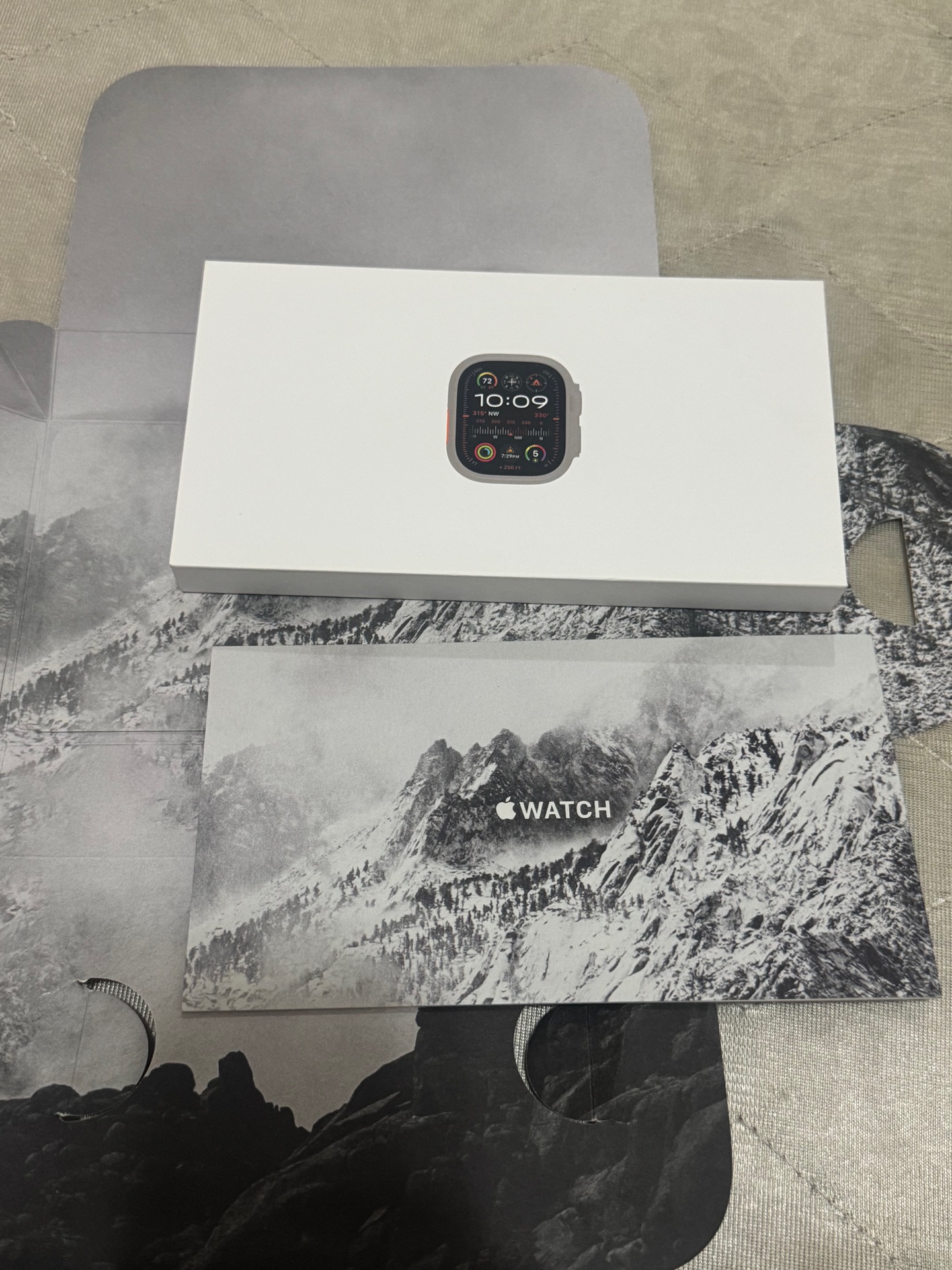 Apple Watch Ultra 2 (Model A2986)  49mm titanium GPS + Cellular smartwatch - Image 5