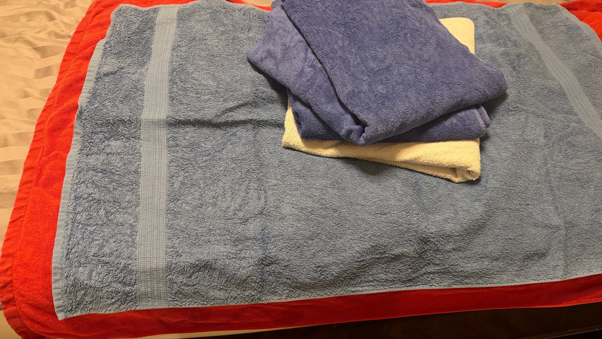 Bath and beach cotton towels . 7 pieces  - Image 6