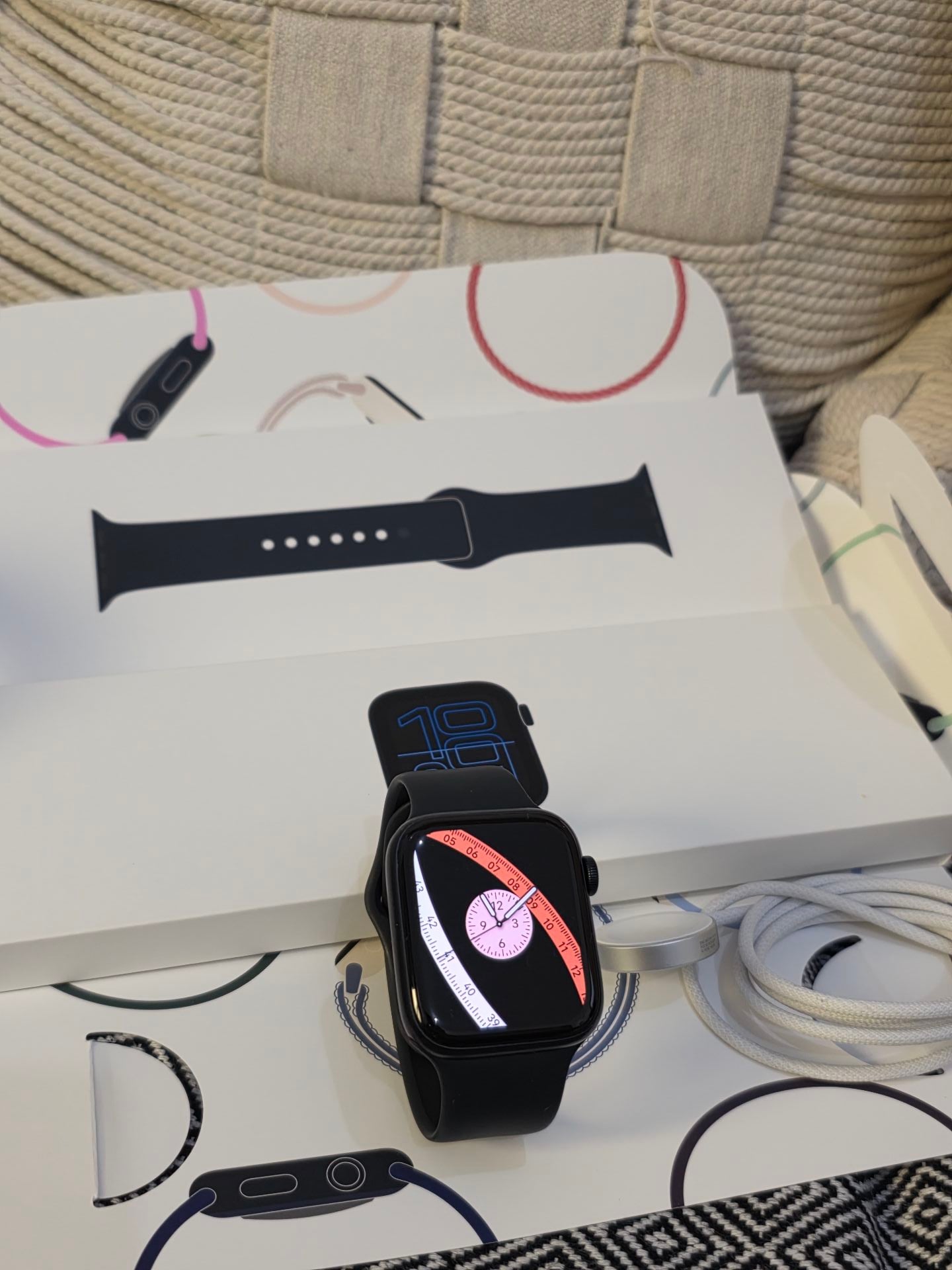 Apple Watch SE 3 44mm GPS Jet Black - Image 1