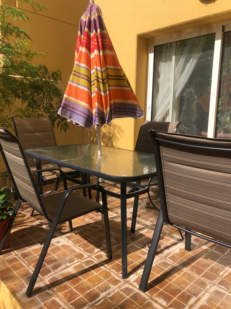 Garden table with chair same as new - Image 5