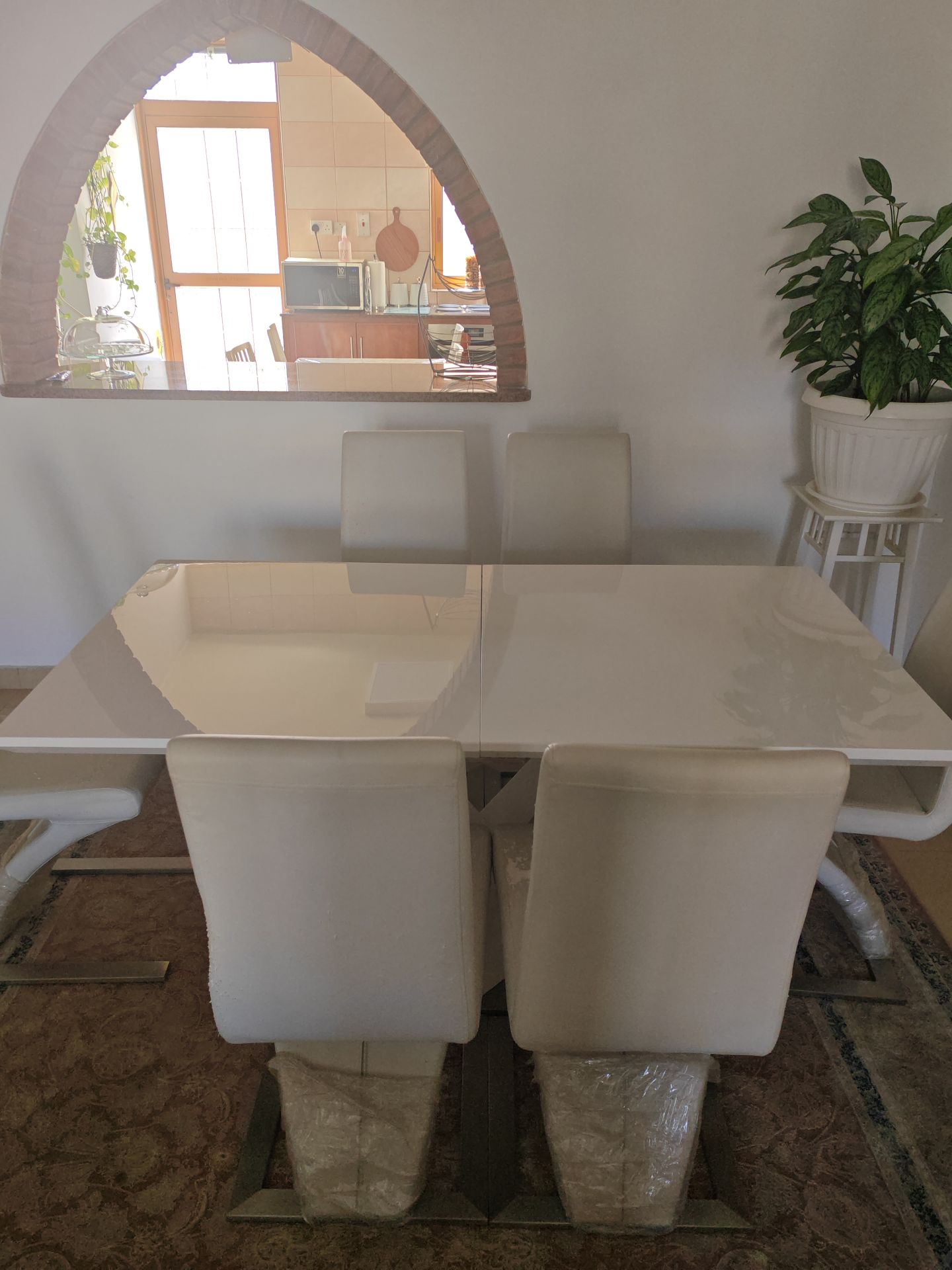 Modern High-Gloss Extendable Dining Set – 6 Z-Shape Cantilever Chairs - Image 4