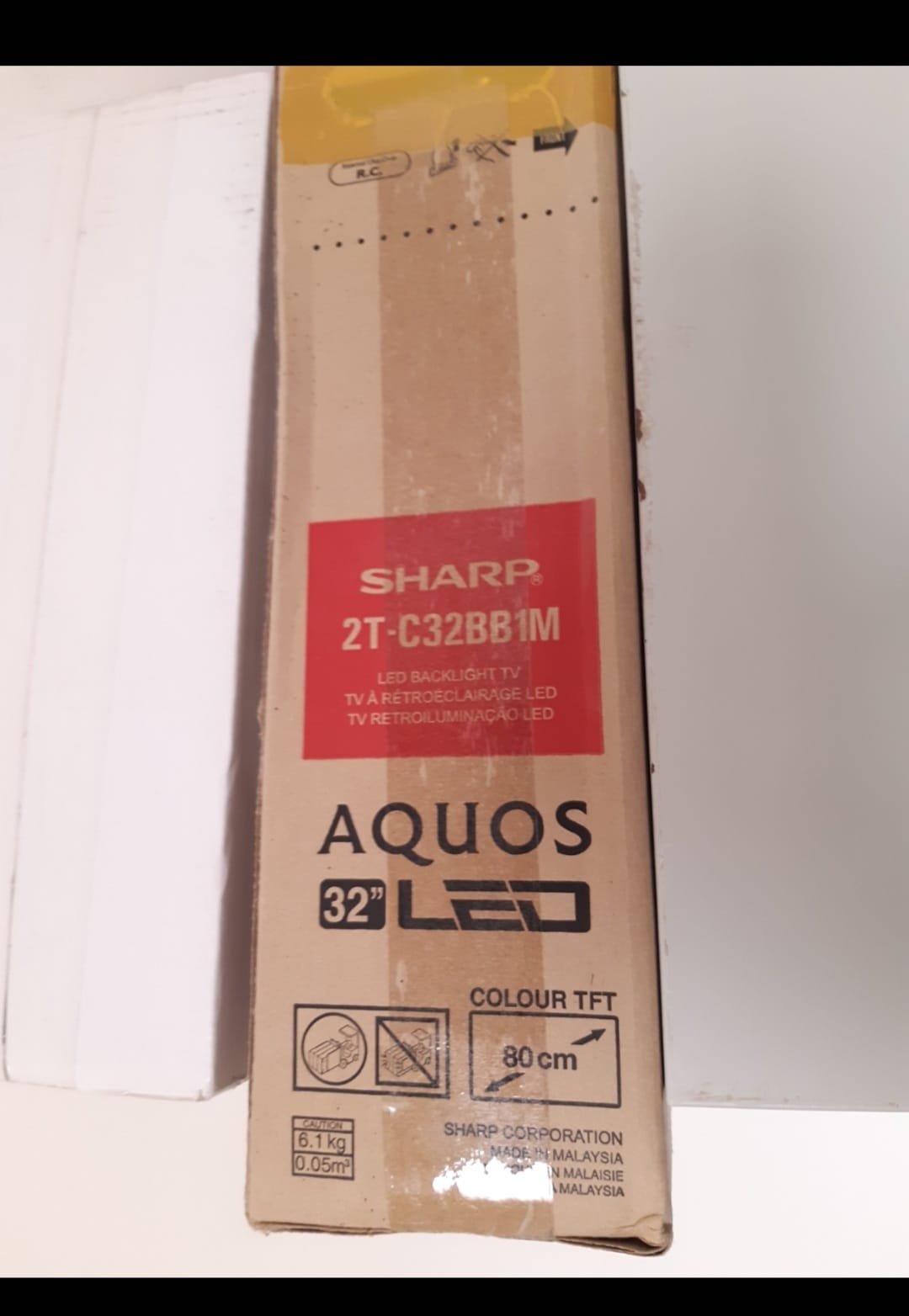 32" Sharp LED TV with box and STAND  - Image 3