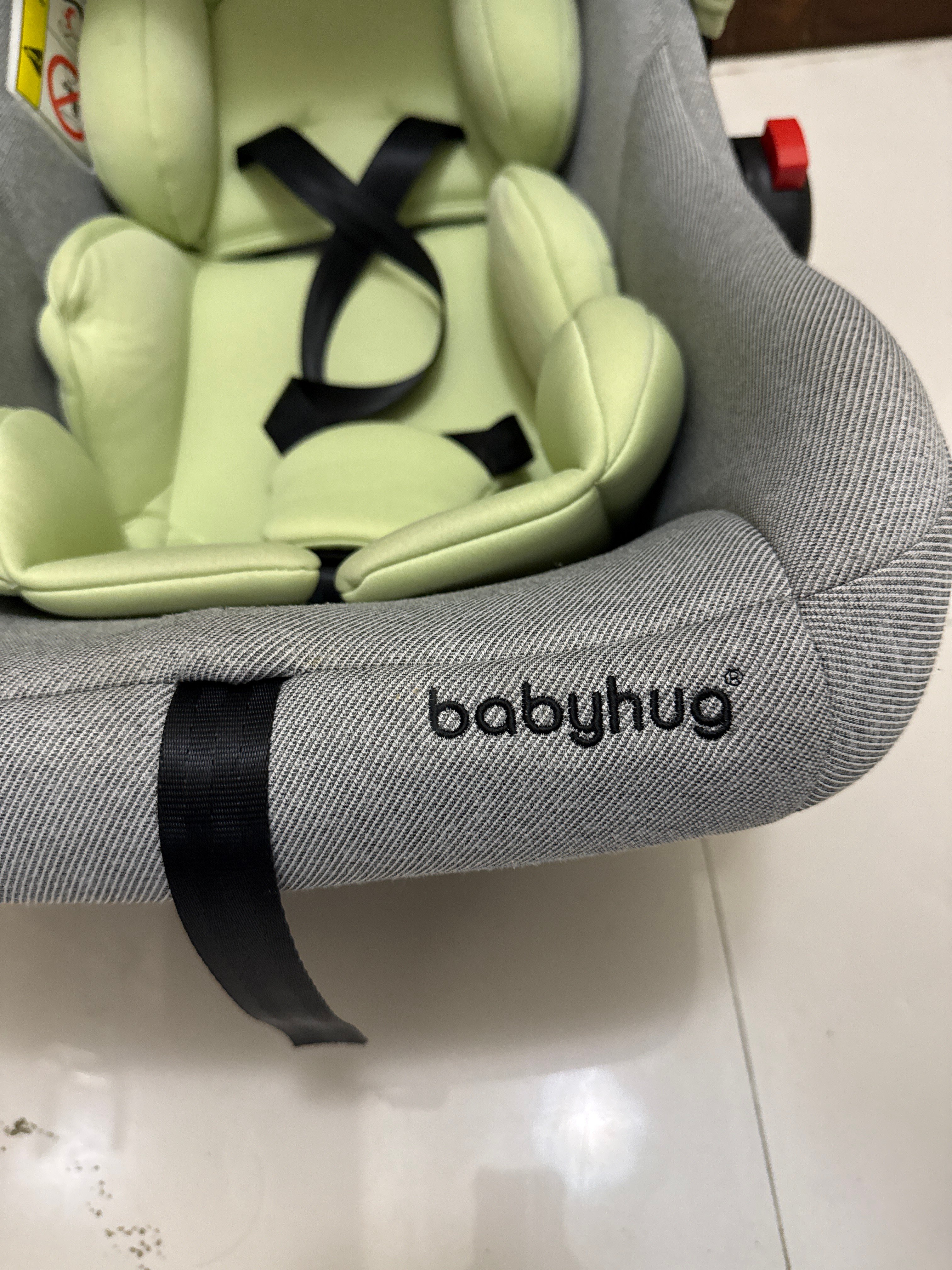 Babhug 2 in 1 car seat and carry cot - Image 2