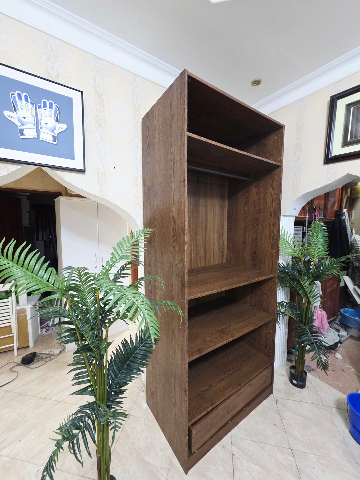 2 Door cabinet  - Image 4