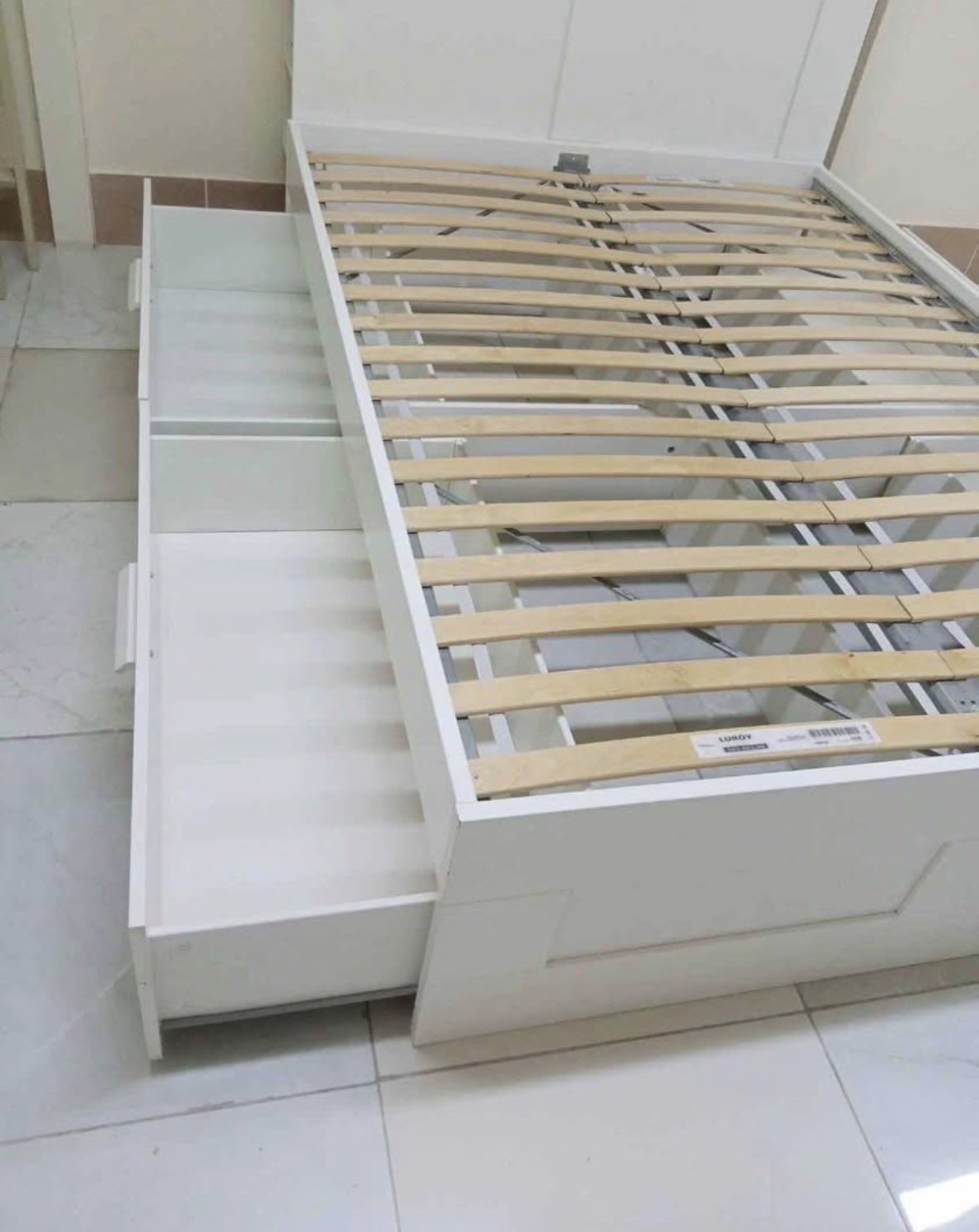 IKEA Queen Size Bed (140cm x 200cm) - 30204999 - Image 2
