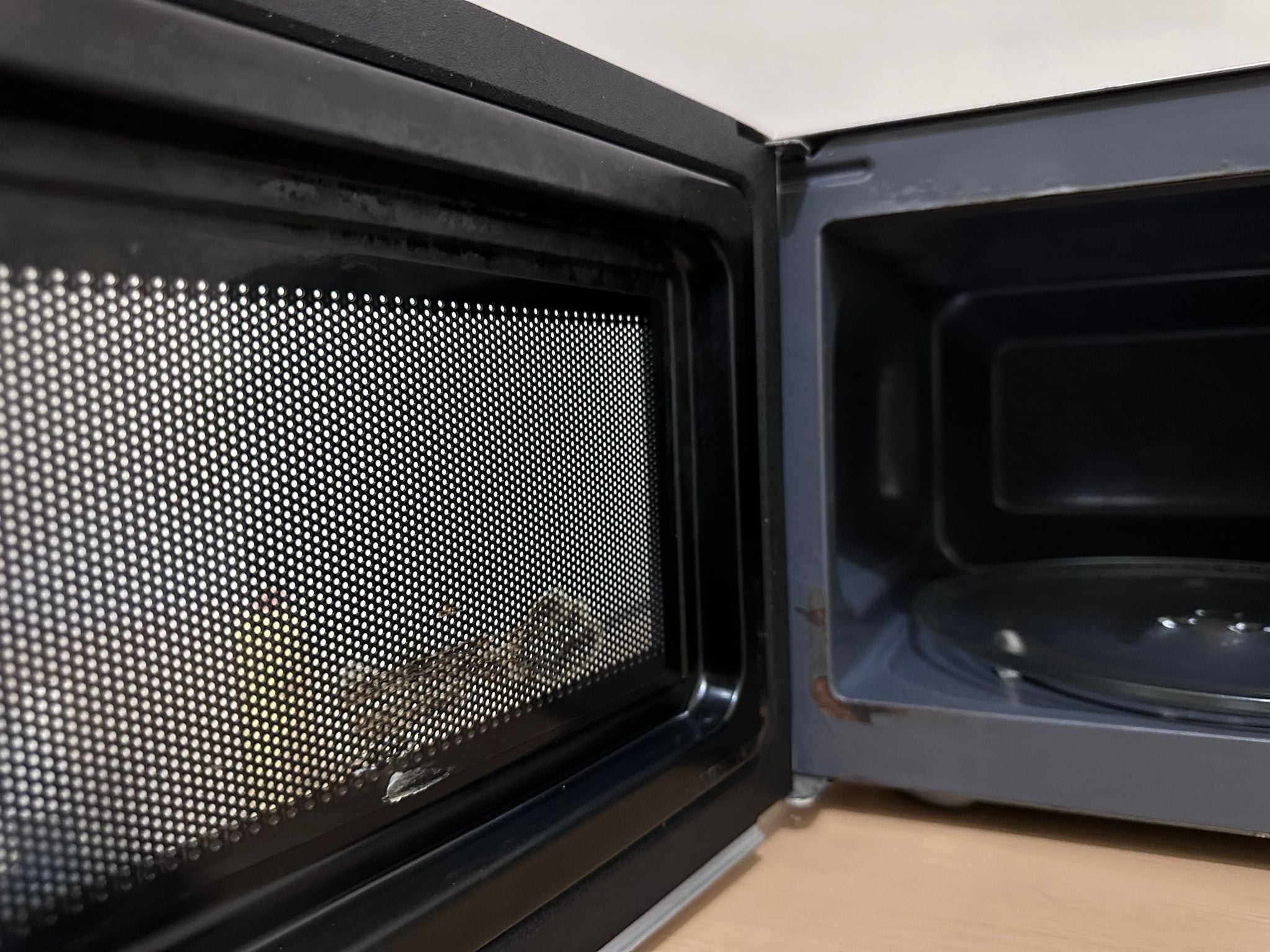  Sharp 20-Liters Digital Microwave Oven - Image 3