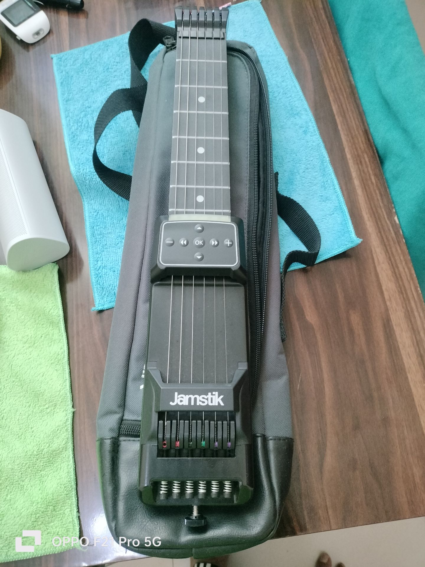 Smast Guitar  - Image 2