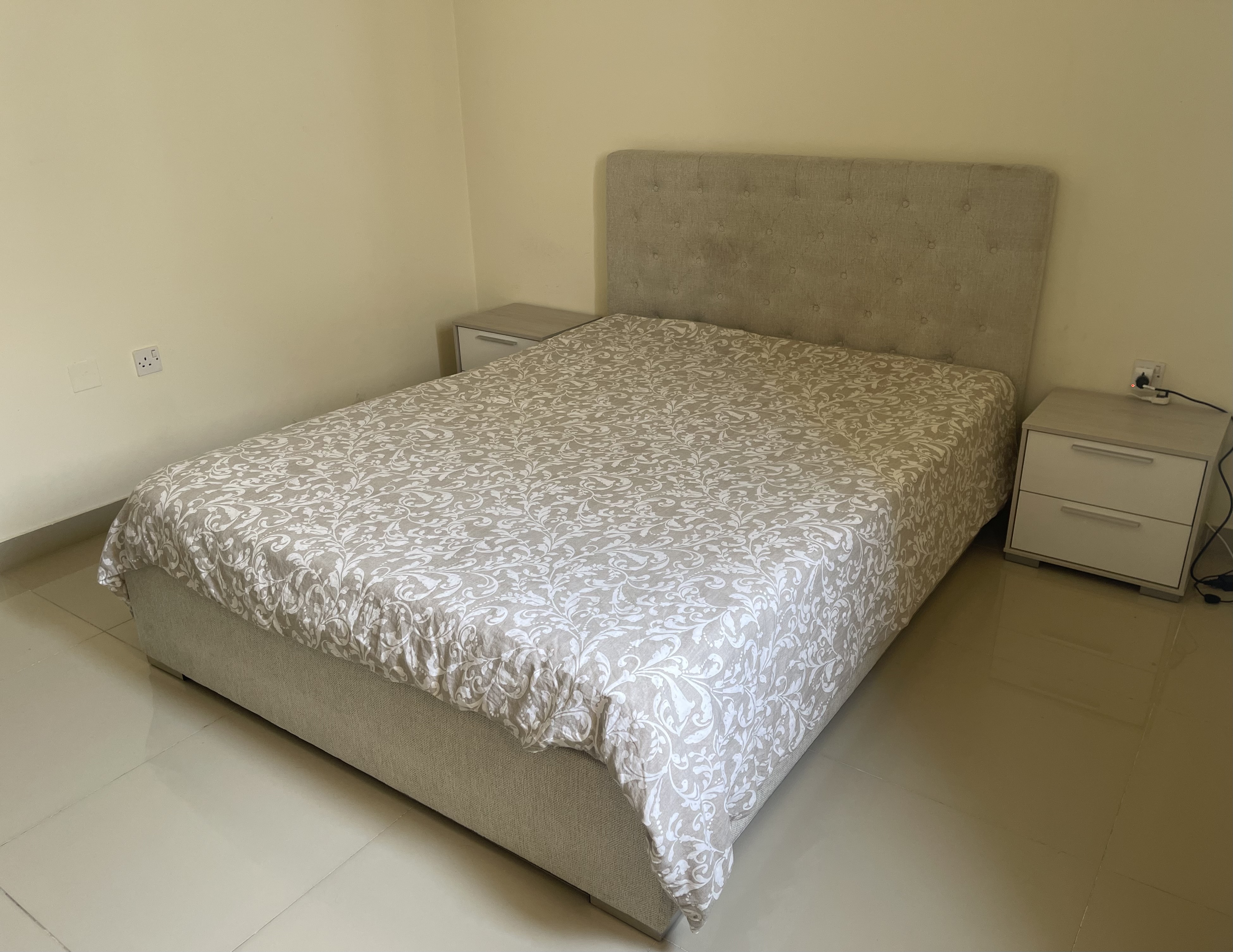 Bedroom set 4 Pieces. - Image 1