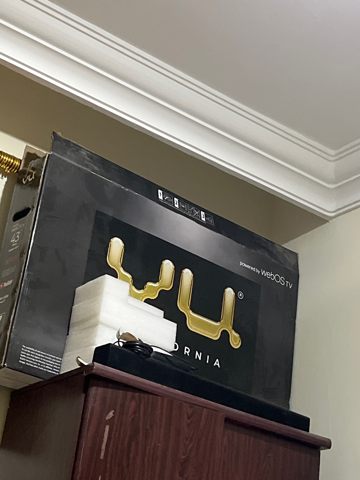 VU 43 inch smart tv - Image 2