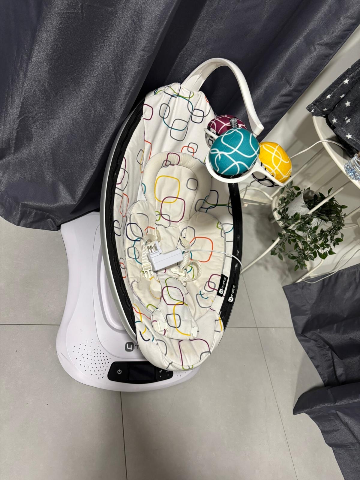 4 Moms Mamaroo - Image 4