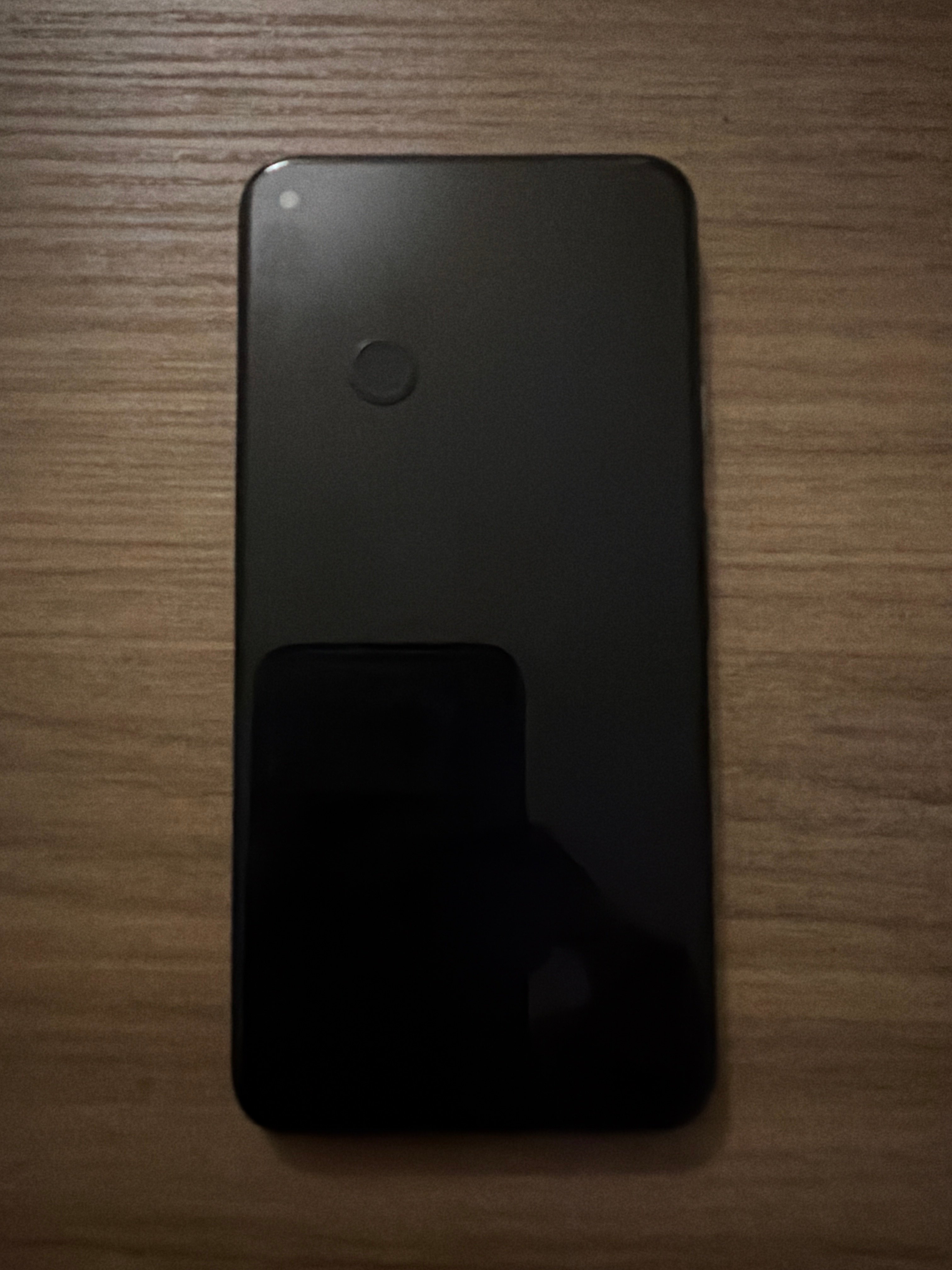 Google Pixel 5 - 5G (Black) - Image 2