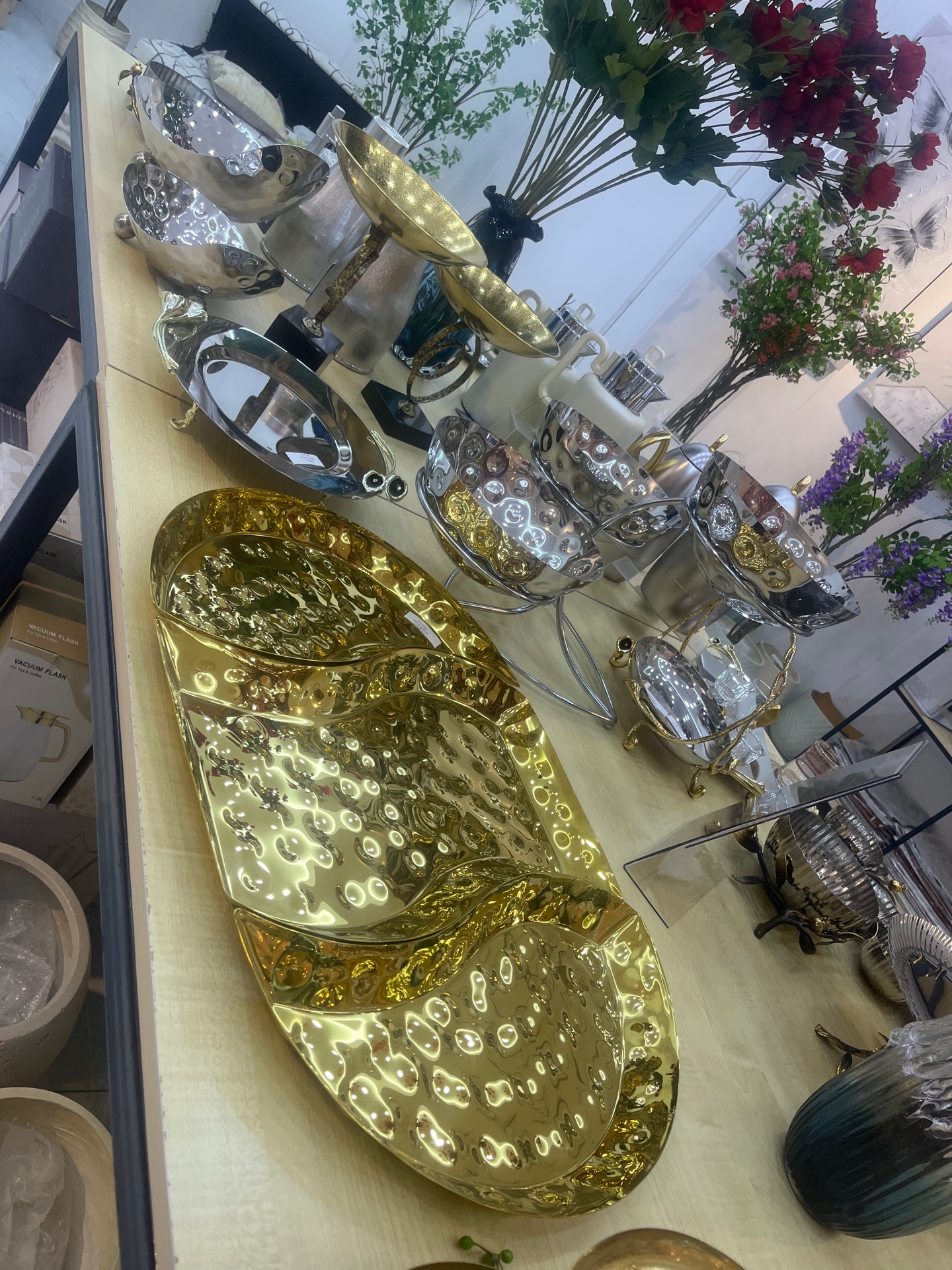 مجموعه متنوعه من الأدوات المنزليه للبيع بسعر الجملة  - Image 4