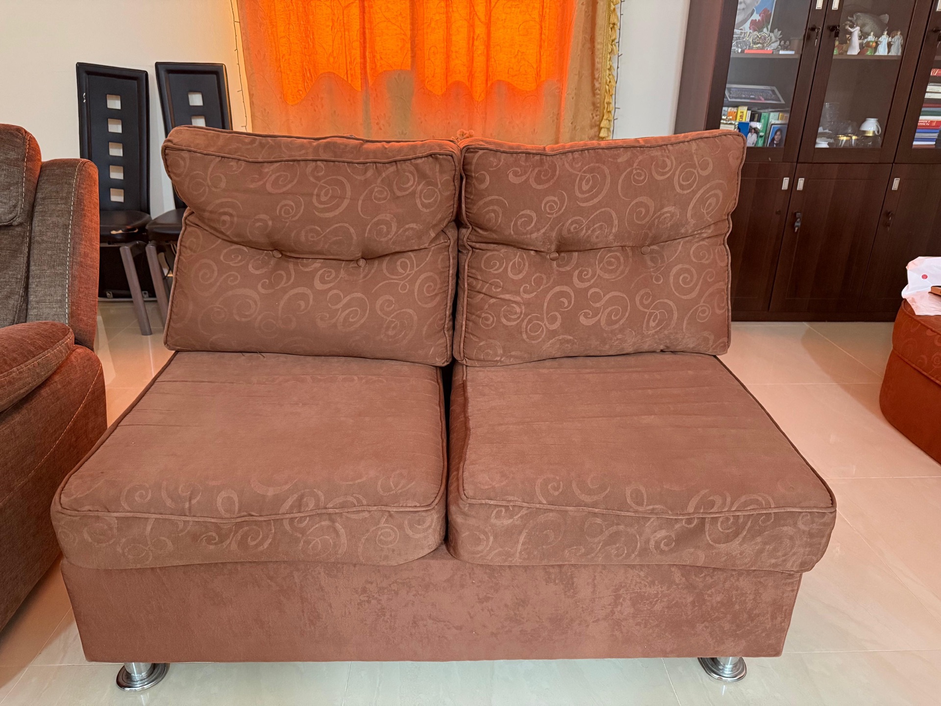 Comfortable L-Shaped Fabric Sofa - Good Condition - Image 4