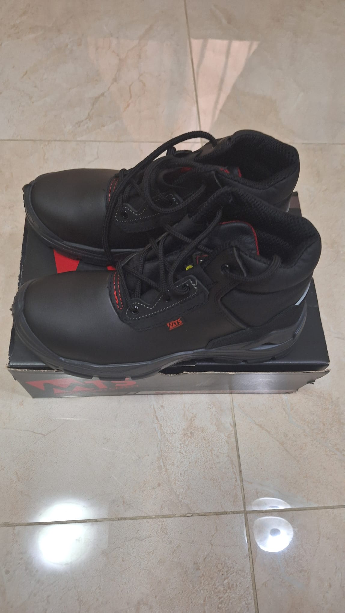 Safety Shoes MTS New - For Sale - Image 2