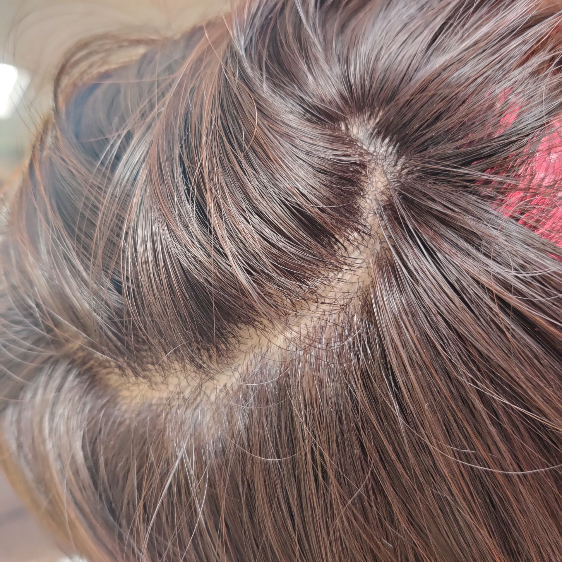 Wig, heat friendly synthetic  - Image 3