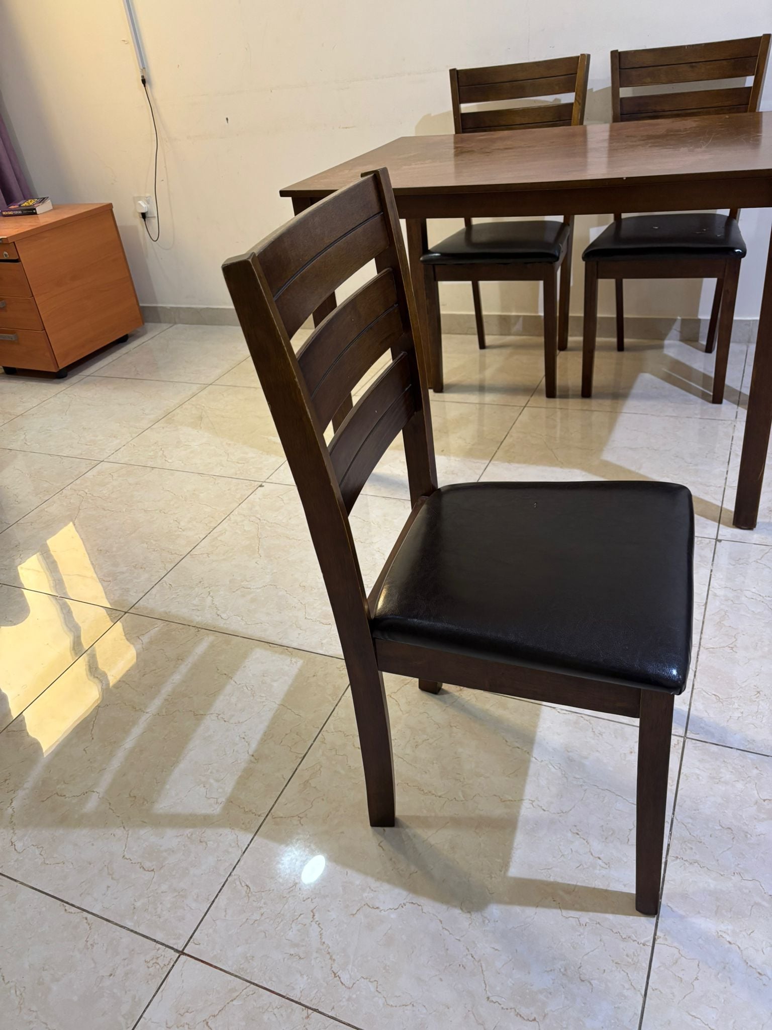 Dining table, chairs and single seat sofa - Image 4