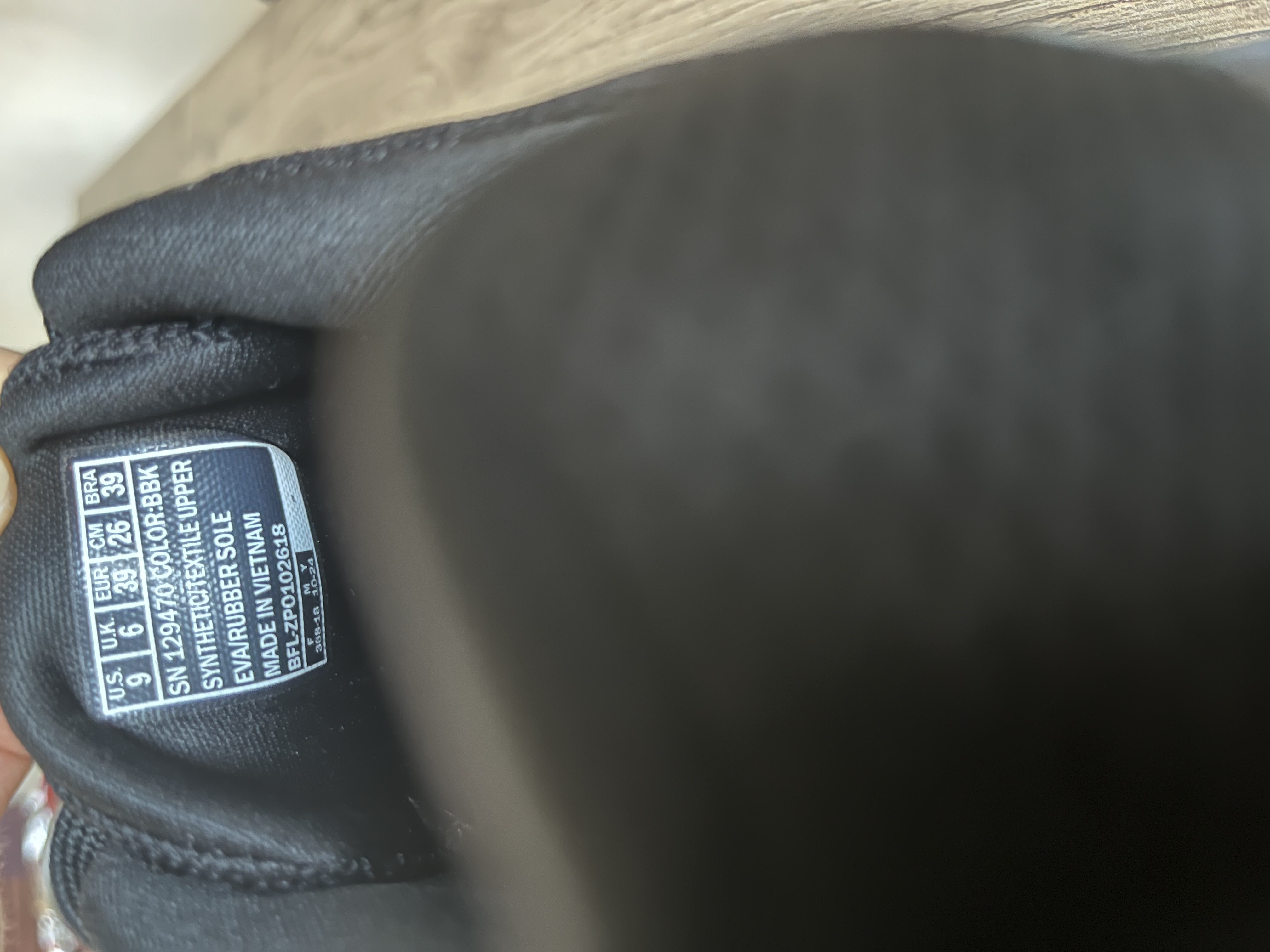 Sketchers max foam shoes - Image 4